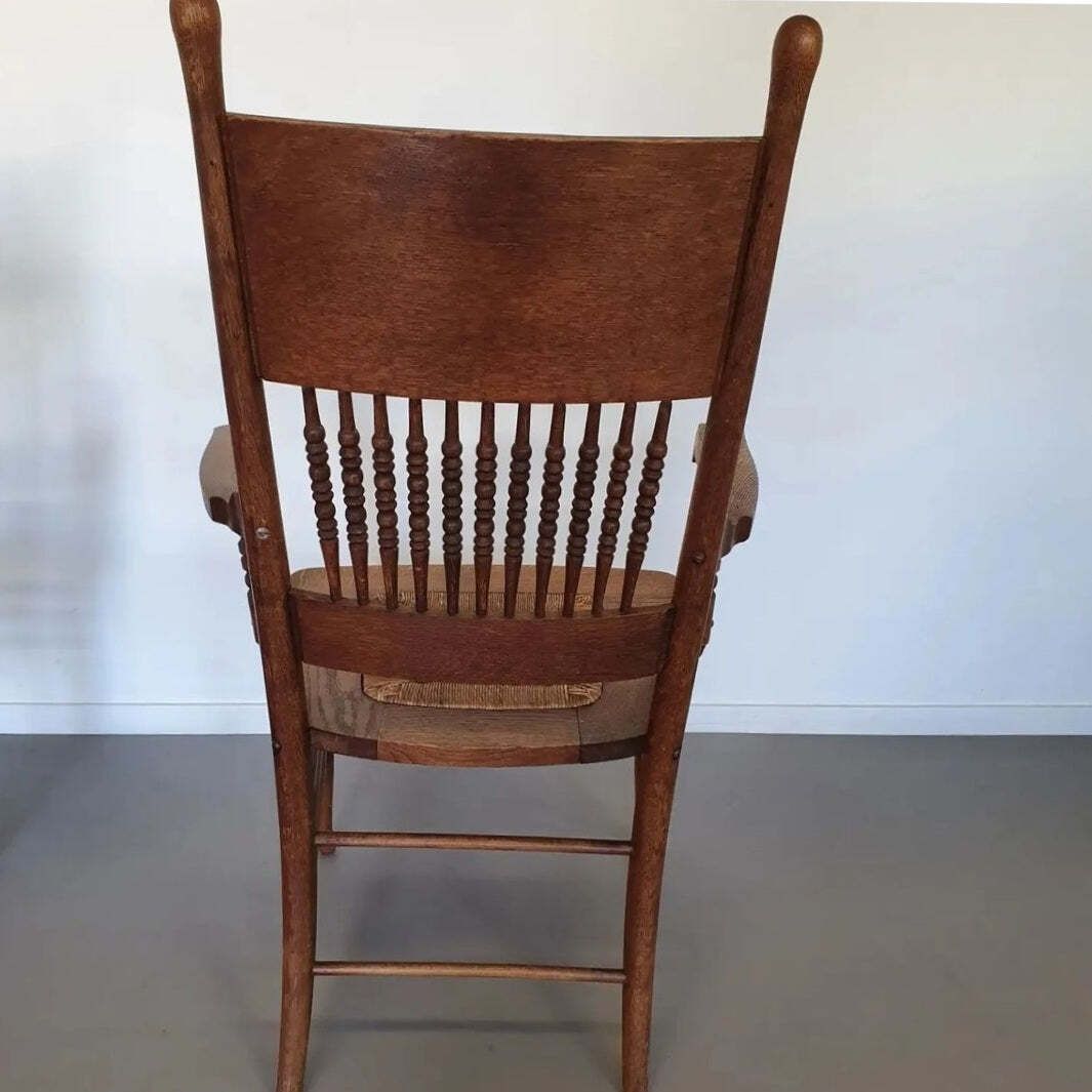 Unieke Belle Epoque Stoelen ( Shaker Chairs ) photo vinterior