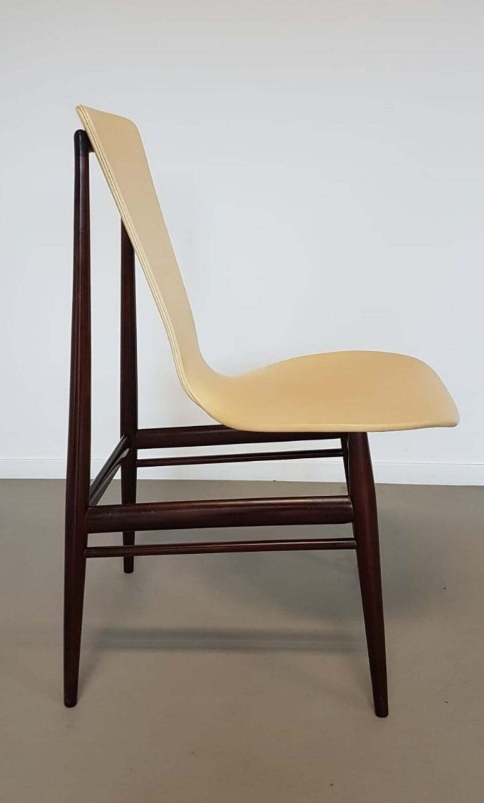 Set Of 4 Floating Seat Dining Chairs / 1950s photo vinterior