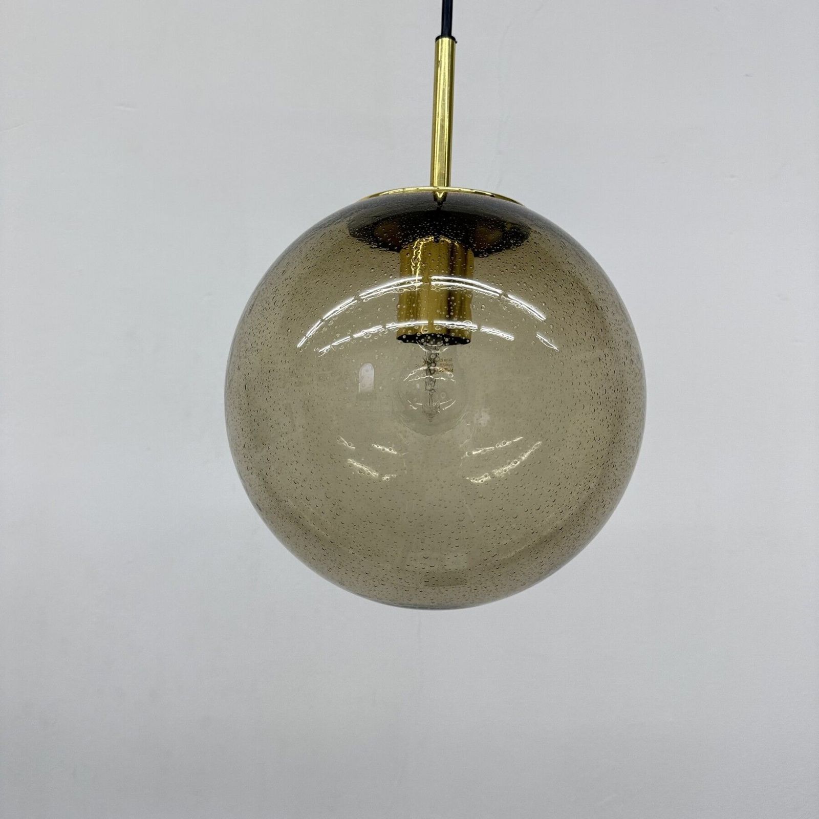 508.0 Limburg Glashütte Messing Rookglazen Bol Hanglamp, Jaren 1970 photo