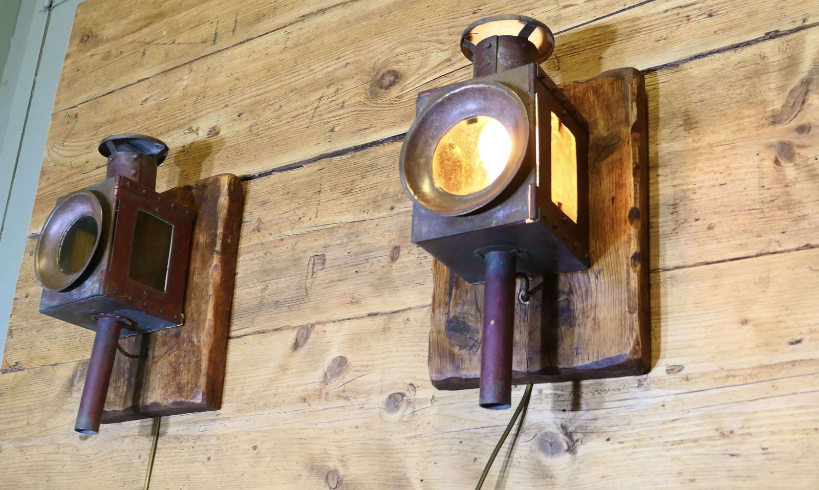 A Superb Pair Of Copper And Iron Railway Carriage Lamps photo buy