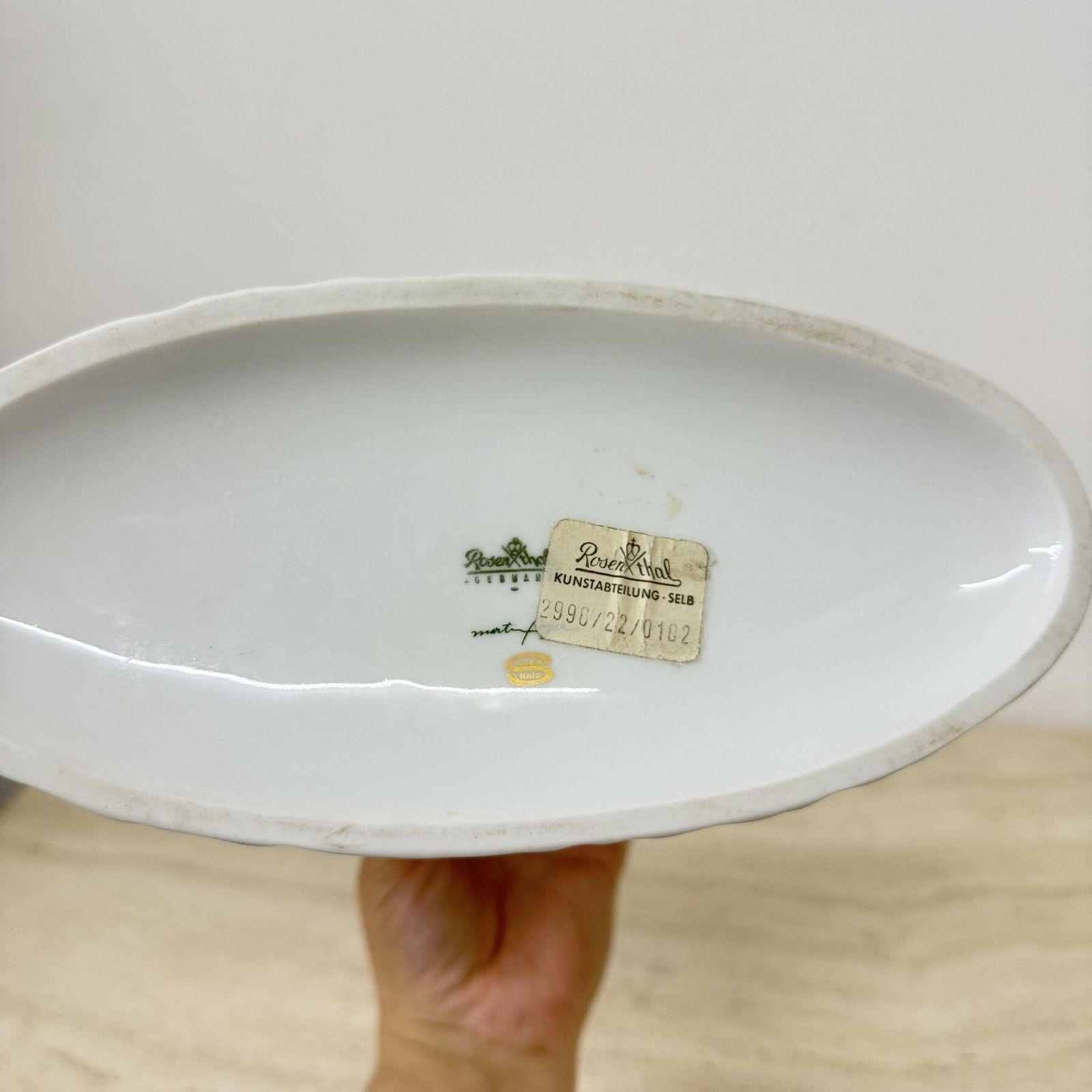 photo vinterior Martin Freyer Rosenthal Bisque Porselein Papier Reliëf Vaas Op Art Jaren 1970