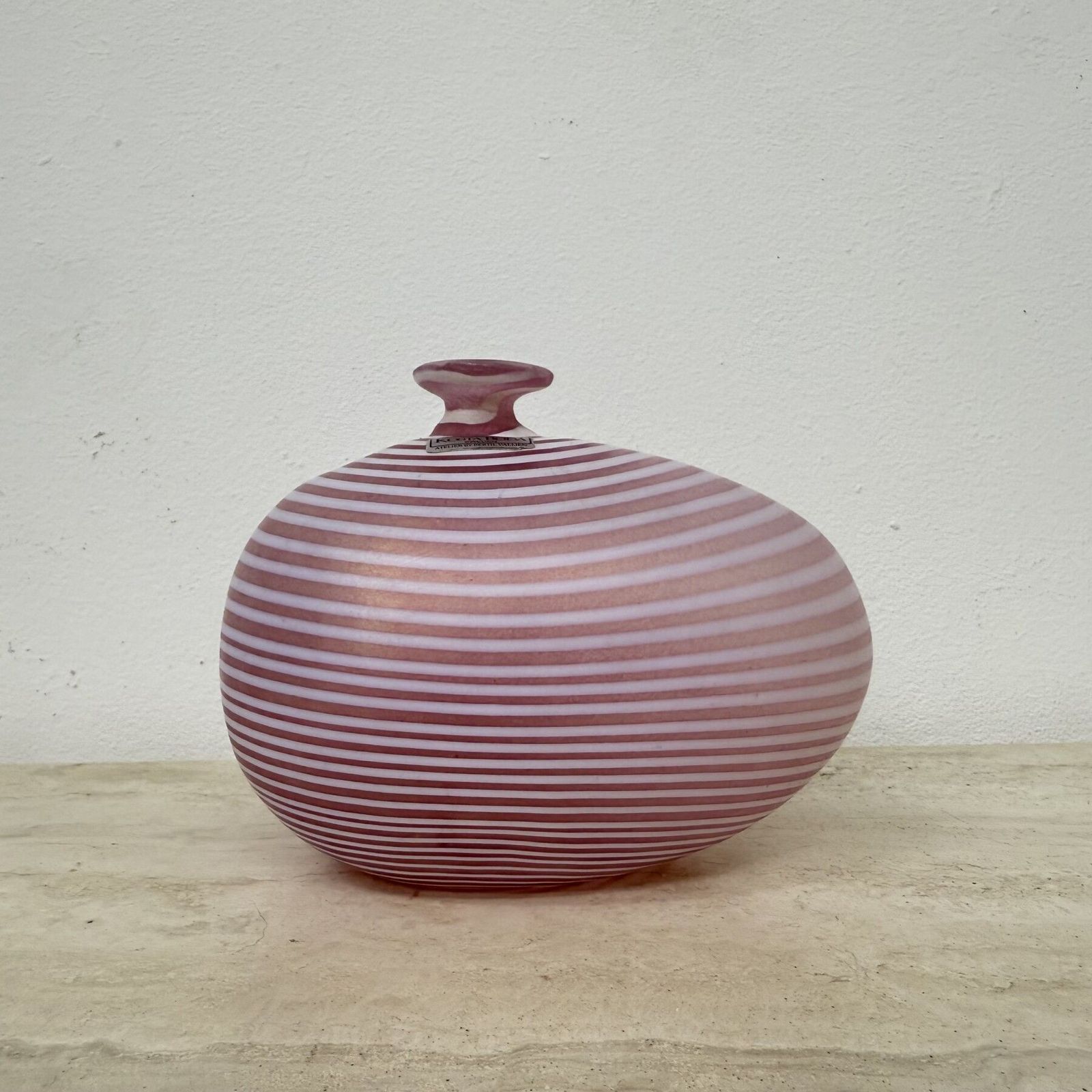 Bertil Vallien For Kosta Boda Sweden Pink Glass Vase , 1990s photo vintage