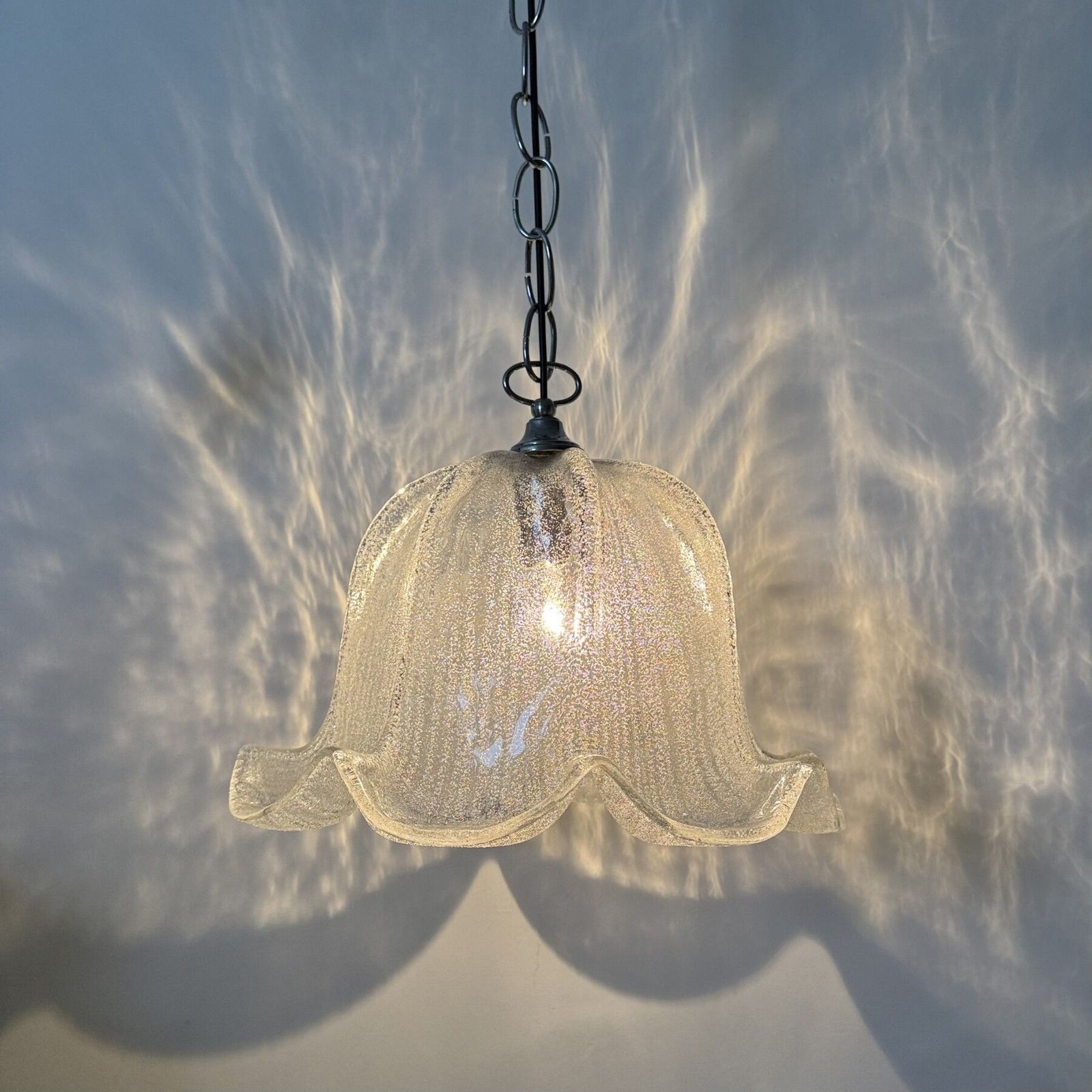 photo vinterior Mid Century Bell Shaped Ice Glass And Chrome Pendant Light, 1970s
