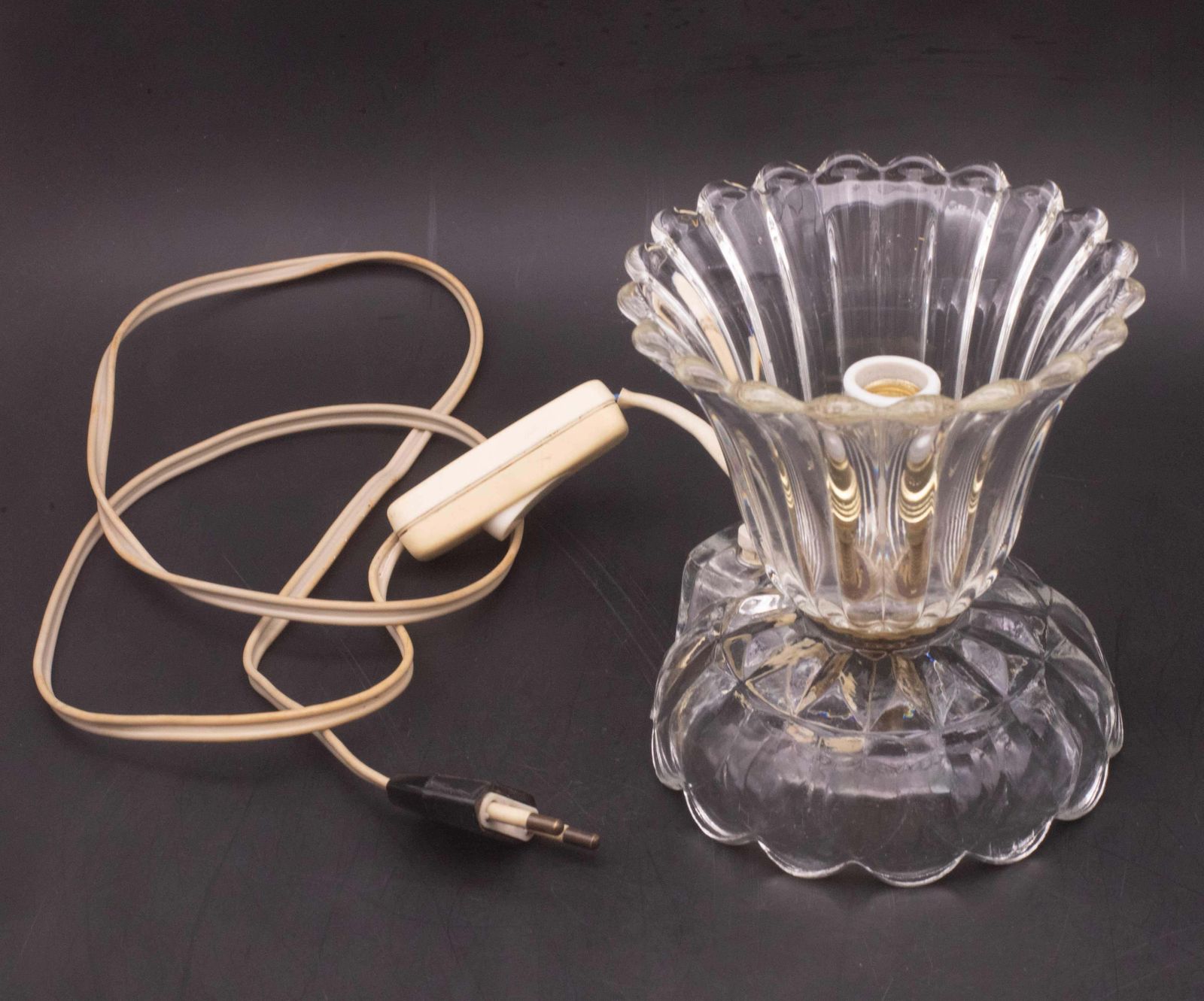 Art Decò Murano Glass Table Lamp Leave By Barovier E Toso, 1950 photo for sale