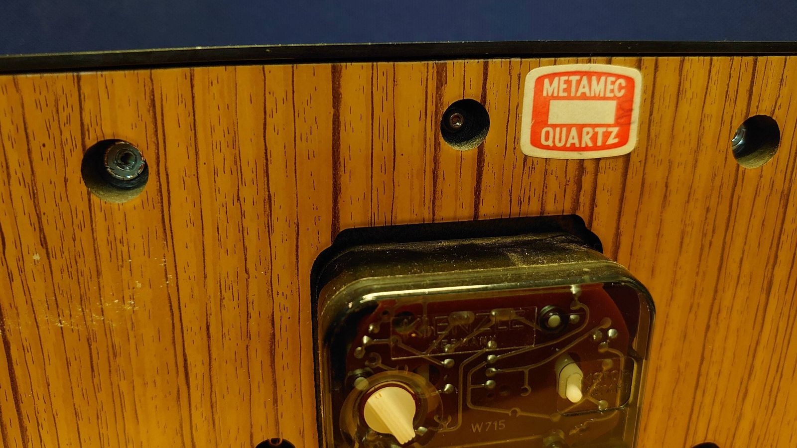 Metamec 1960s Quartz Clock. Roman Numerals. 20.5cm Wide   Fully Working   Excellent Condition   Battery Operated photo buy