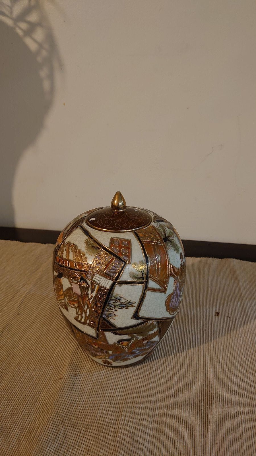 Satsuma Urn   16cm Tall And 11.5cm In Diameter   Very Good Condition!