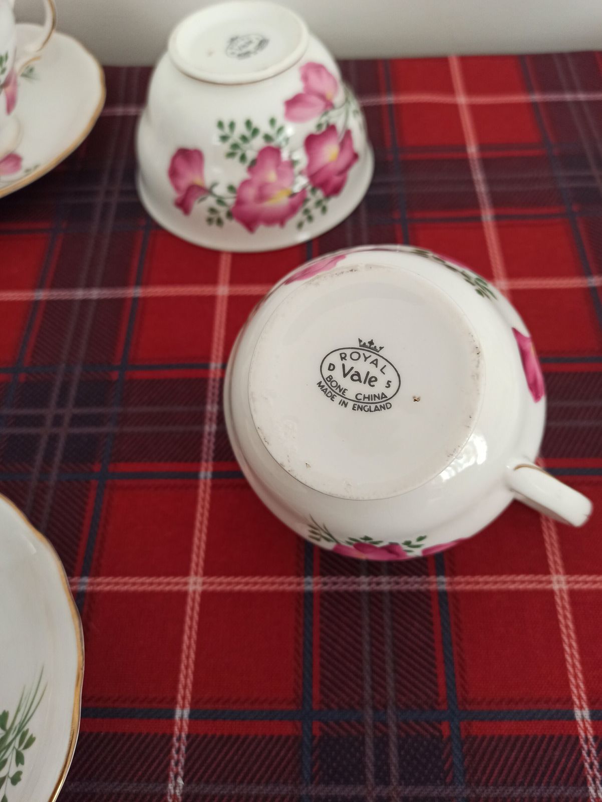 Royal Vale Bone China Tea Set. 6 Cups, 6 Saucers, Milk Jug And Sugar Bowl. photo buy