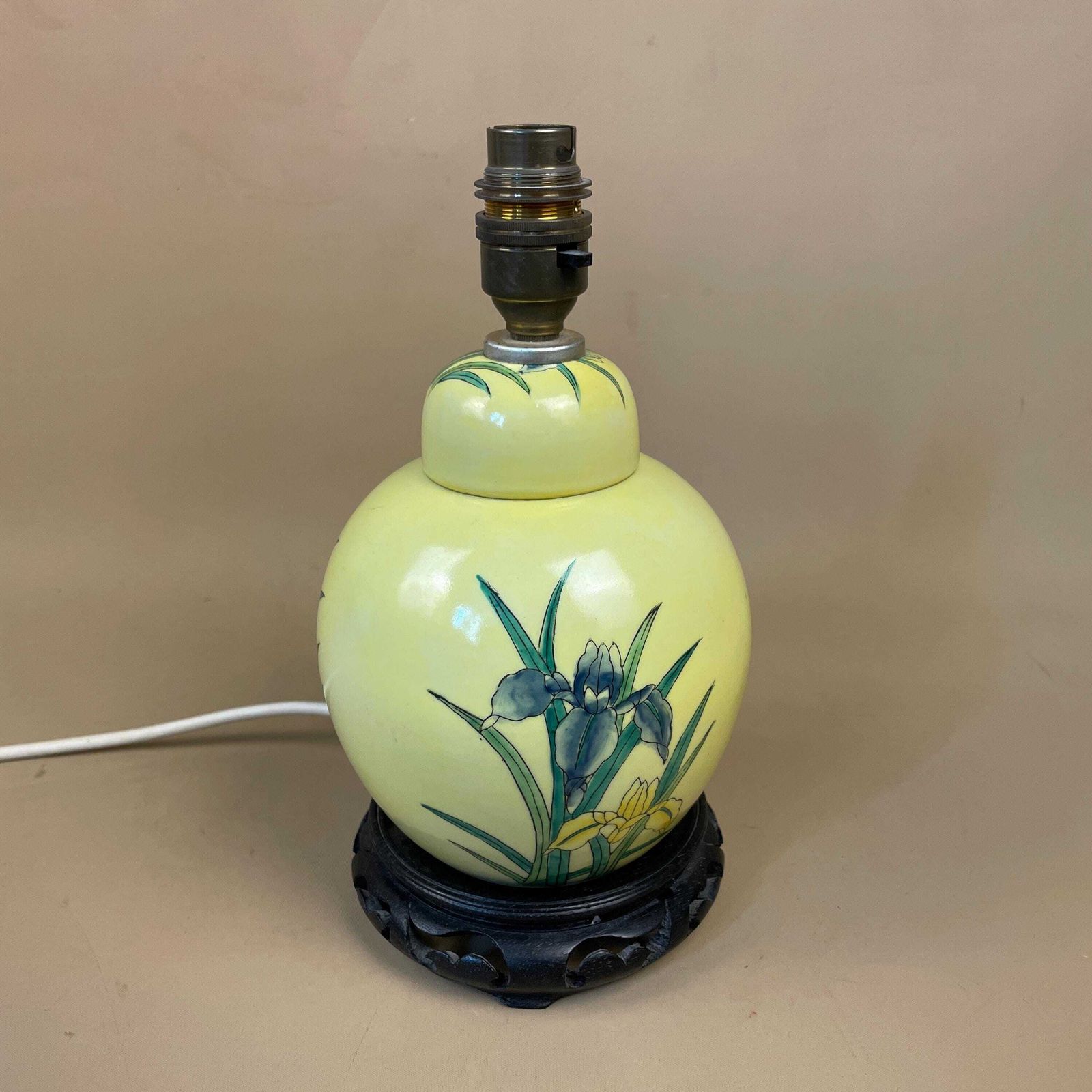 Vintage Ceramic Lamp Light Bedside Table Hand Painted Chinese Floral Design Pattern Wood Base Oriental Vase Yellow Antique Brass Ginger Jar