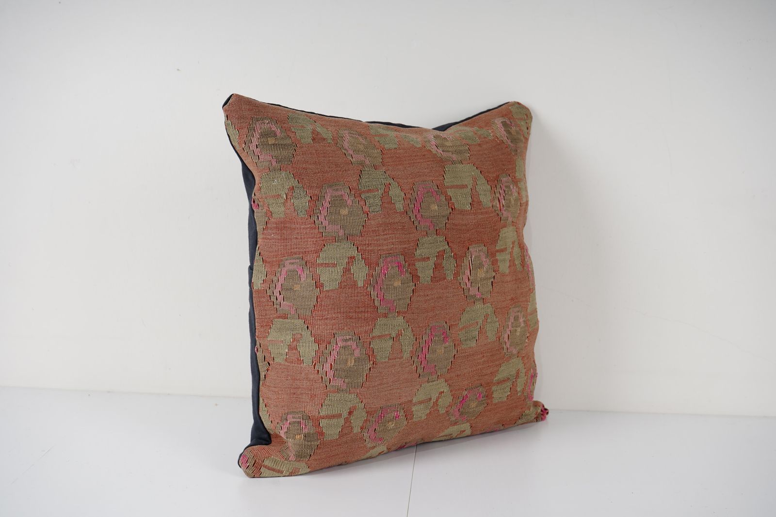 Turkish Kars Kilim Pillow Cover, Tribal Design Anatolian Cushion Cover, Old Pale Rug Lumbar Throw photo Textiles