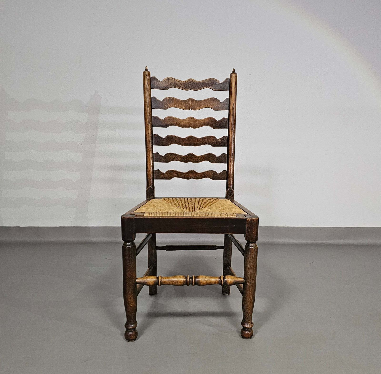 Set Of 4 Oak, Rustic, Farmhouse, Ladderback Dining Chairs With Rush Seats 1960s photo buy