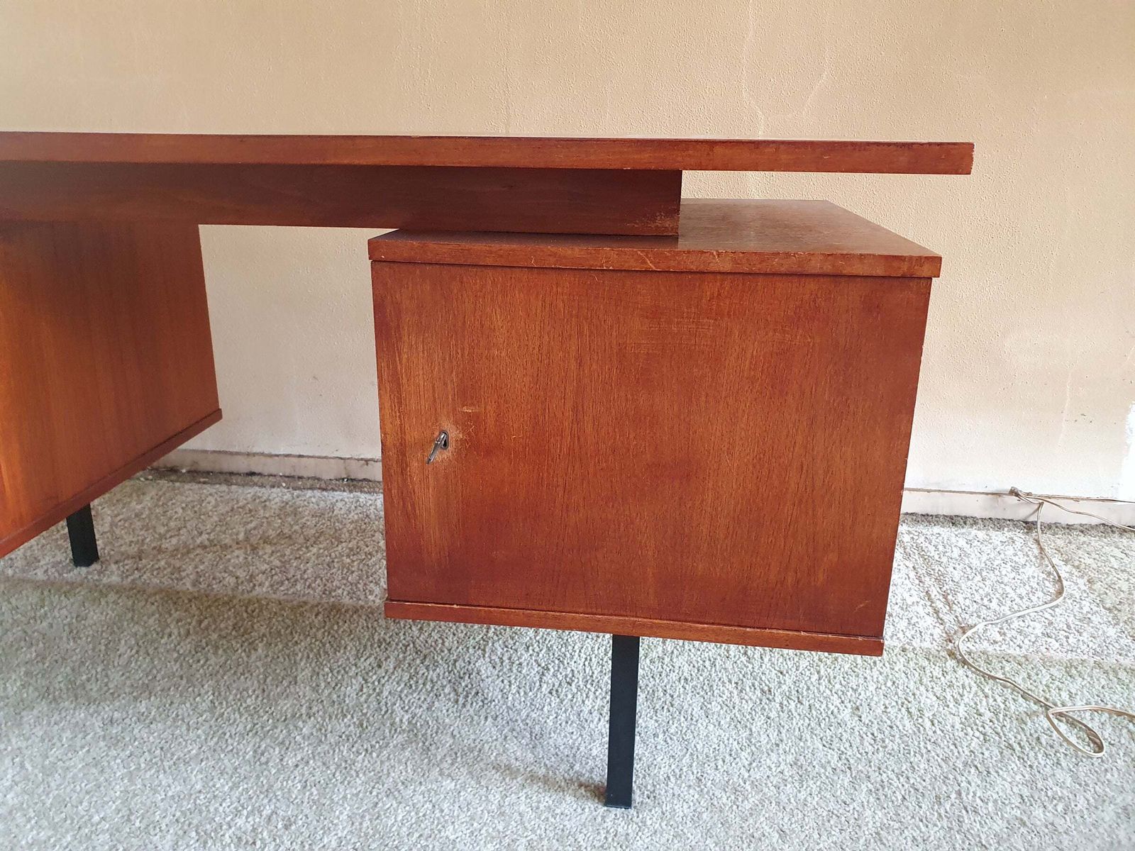 Rare Desk H.H. De Klerk & Zn 1960's With Original Attributes And Insert Trays. H H De Klerk And Sons photo vinterior
