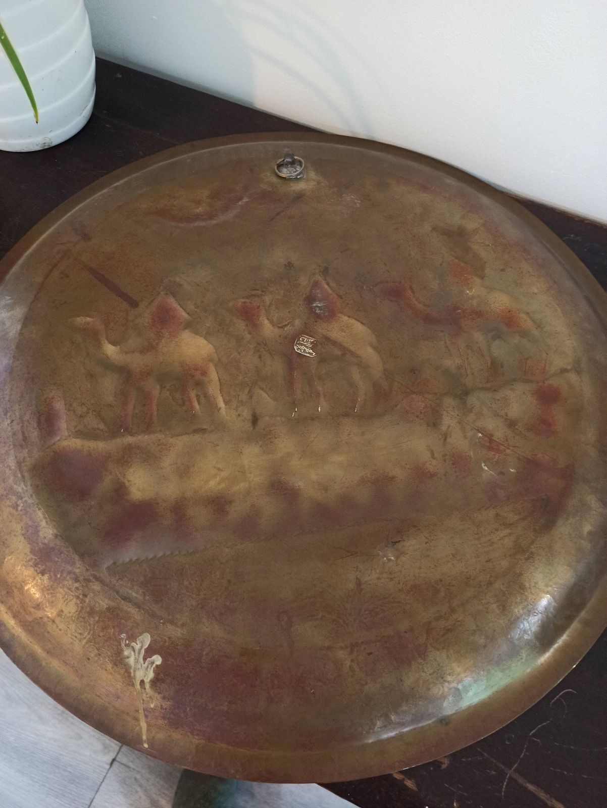Antique Brass Egyptian Wall Plate. Very Good Condition. 49.5cm Diameter photo vinterior