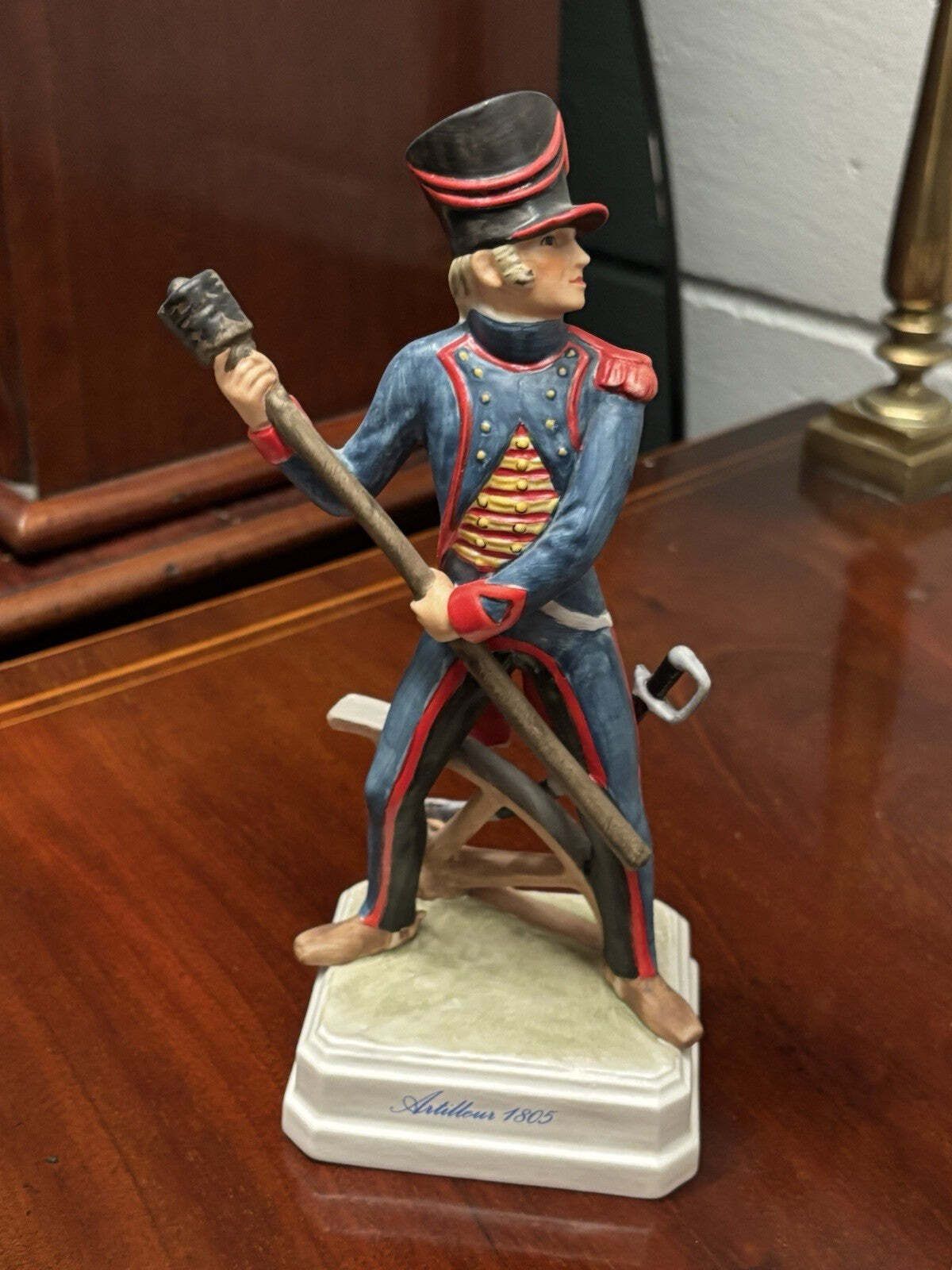 A Set Of Six Goebel Porcelain Highly Detailed Military Figures photo 179.0