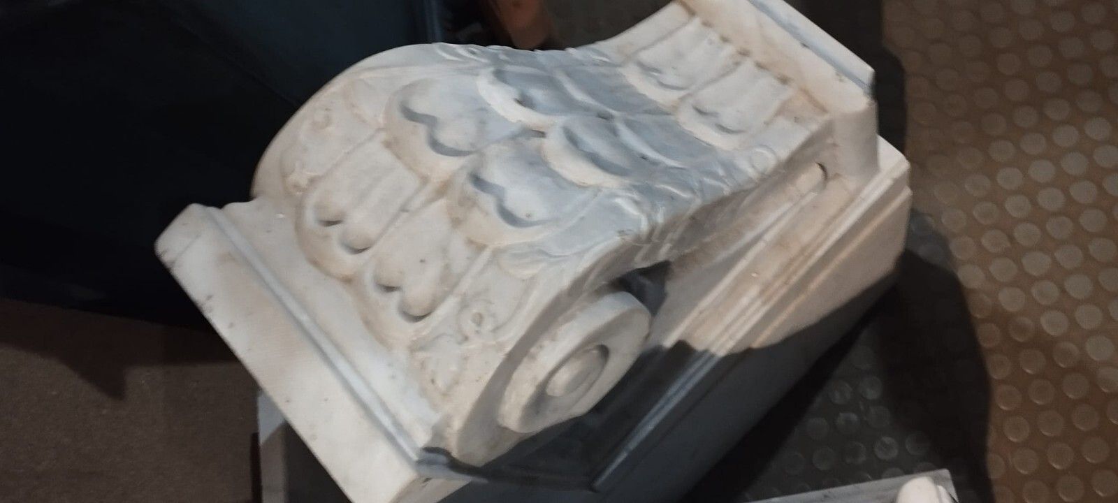 Pair Of Large Capitals, 18th Century Marble Shelves photo buy