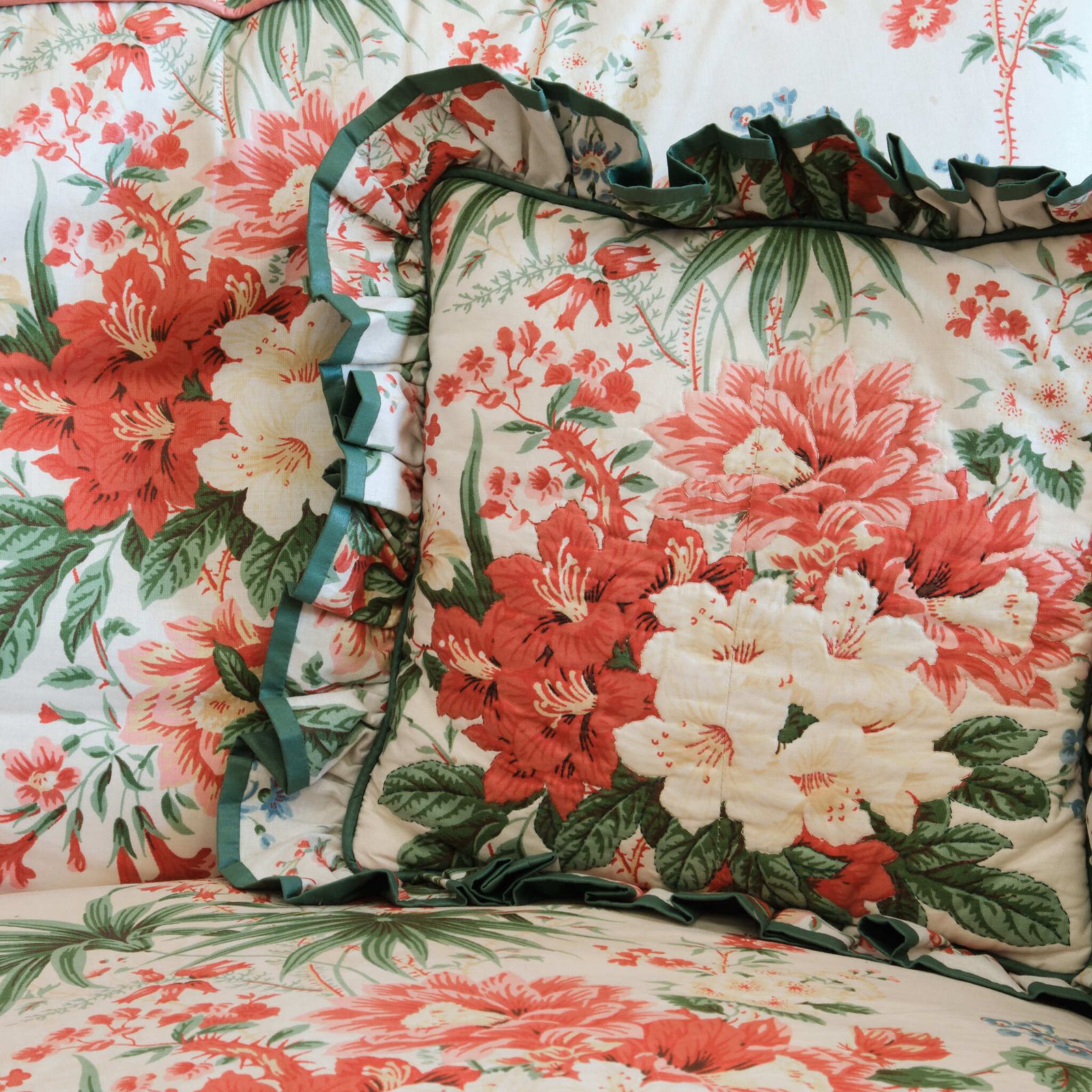 Floral Country House Armchair photo 795.0