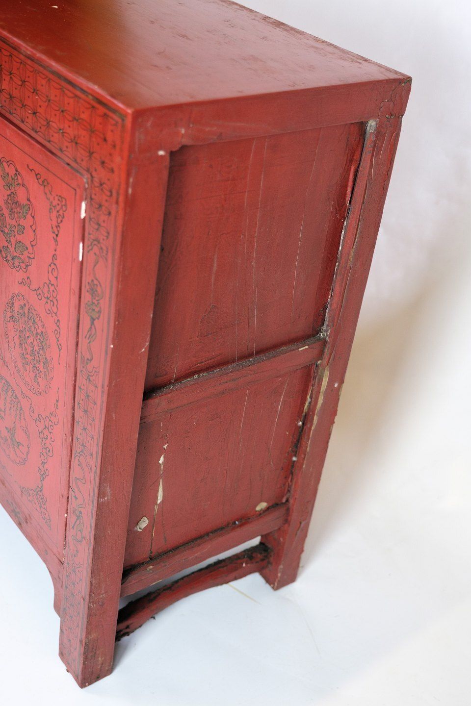 Antique Chinese Cabinet Original Painted In Red With Pattern & Brass Fittings From 1920s photo 585.0