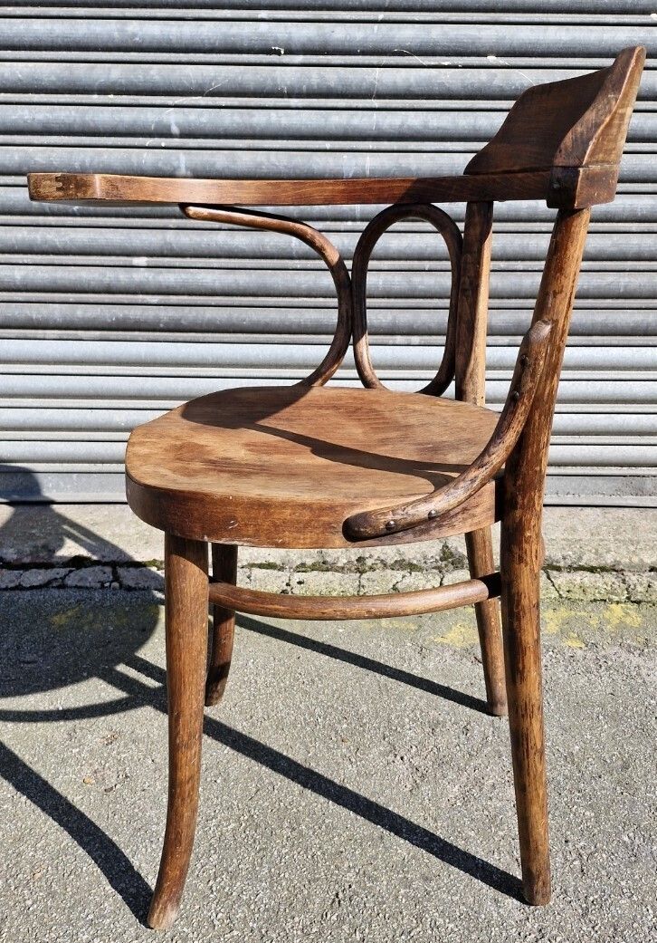 Unusual Bentwood Thonet Chair With Writing Tablet / Reading Arm photo vinterior