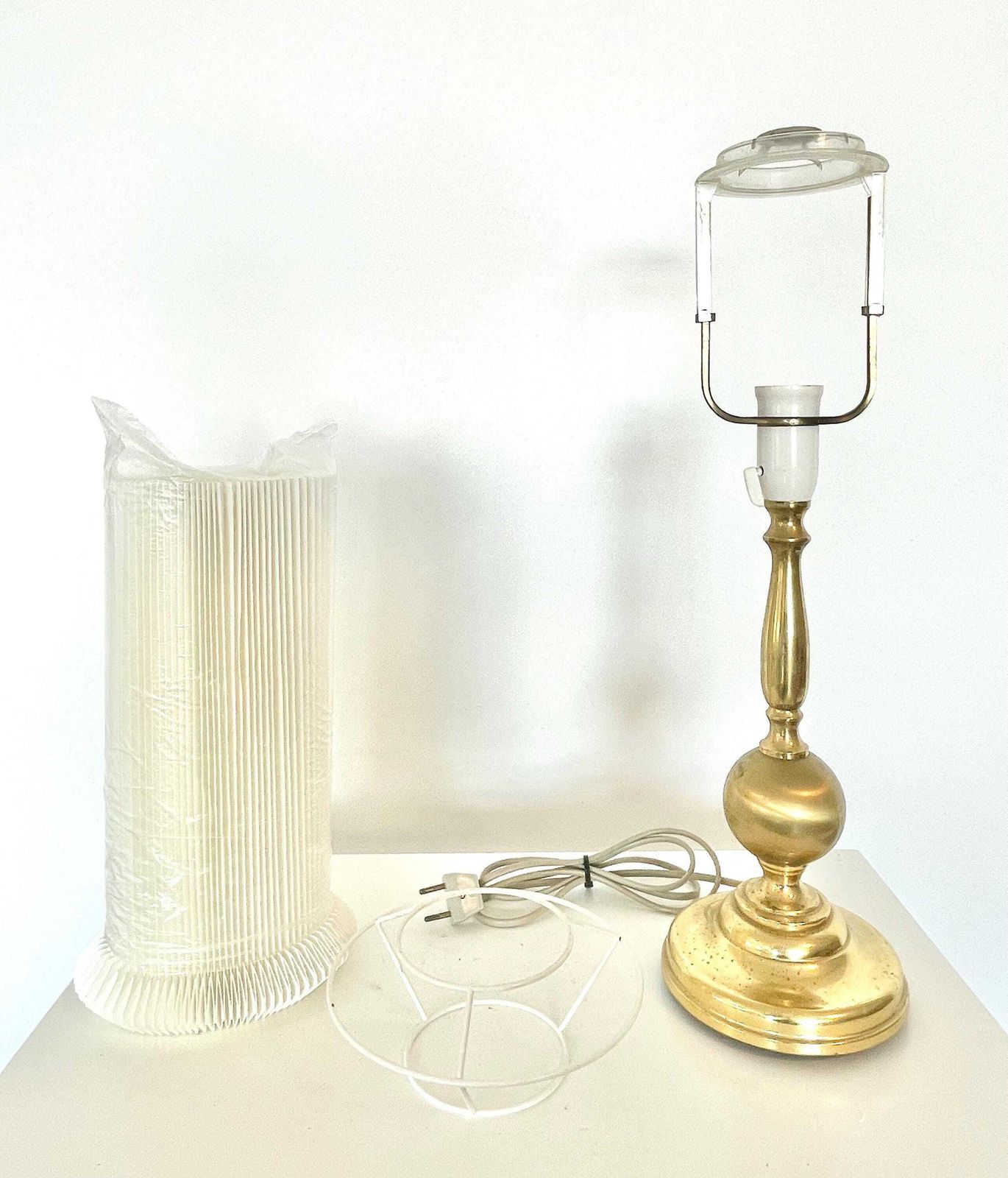photo furniture Vintage Danish Mid Century Large Brass Design Table Lamp In Organic Shapes With Original Le Klint White Pleated Shade
