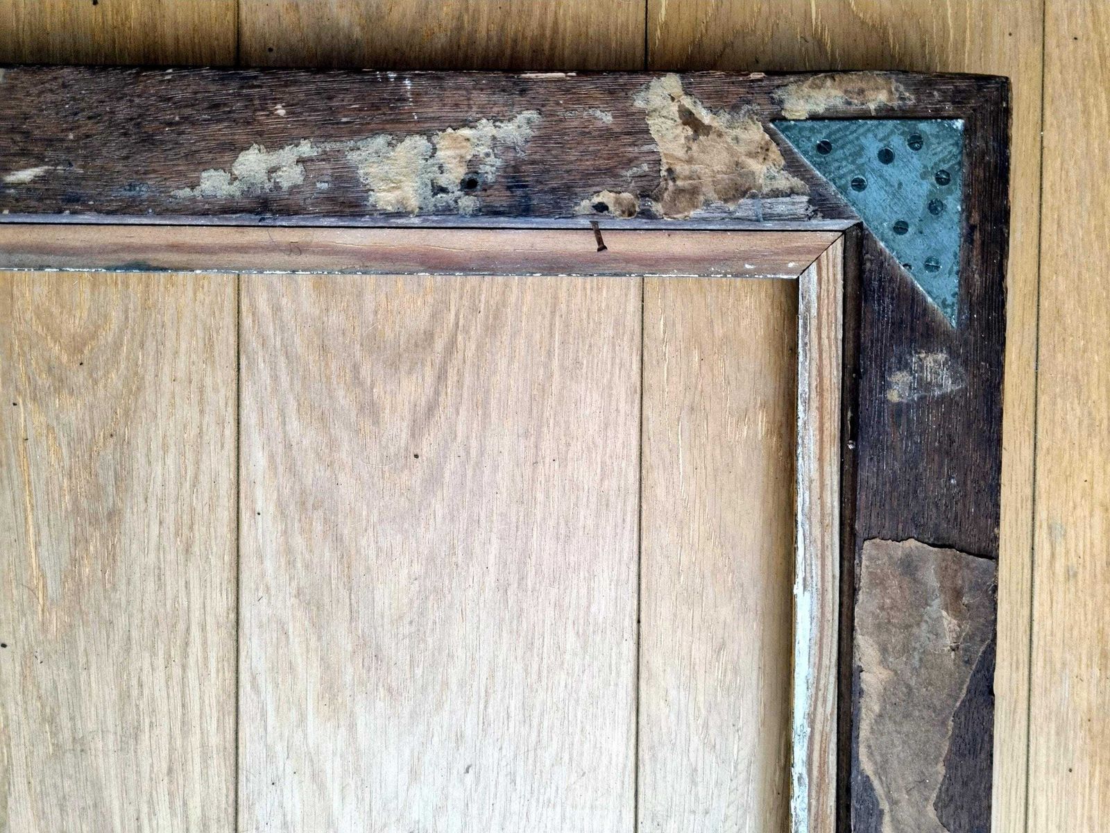 Large English Antique Oak Wood Painting Frame With Gilt Insert, Original Fixture Hardware photo vintage