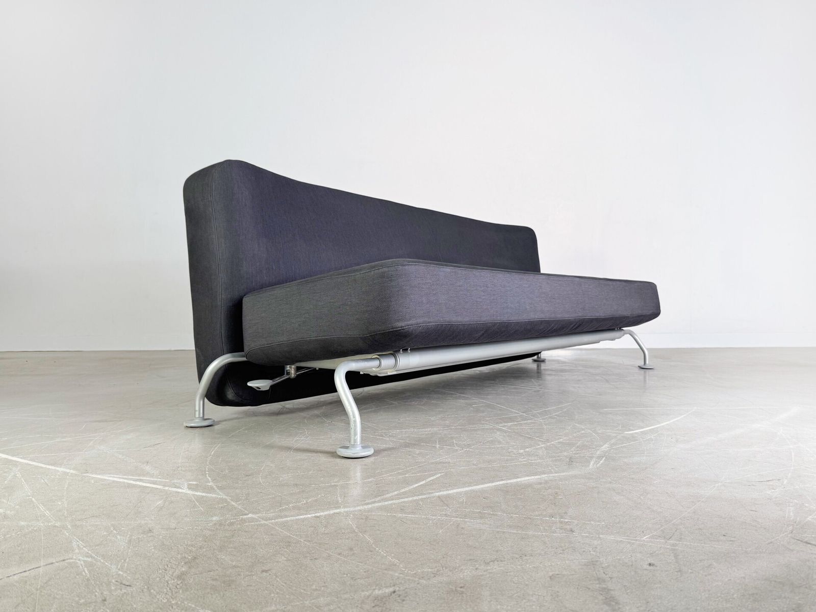 photo furniture B&B Italia Sofa Lunar James Irvine Couch Two Seater Three Seater