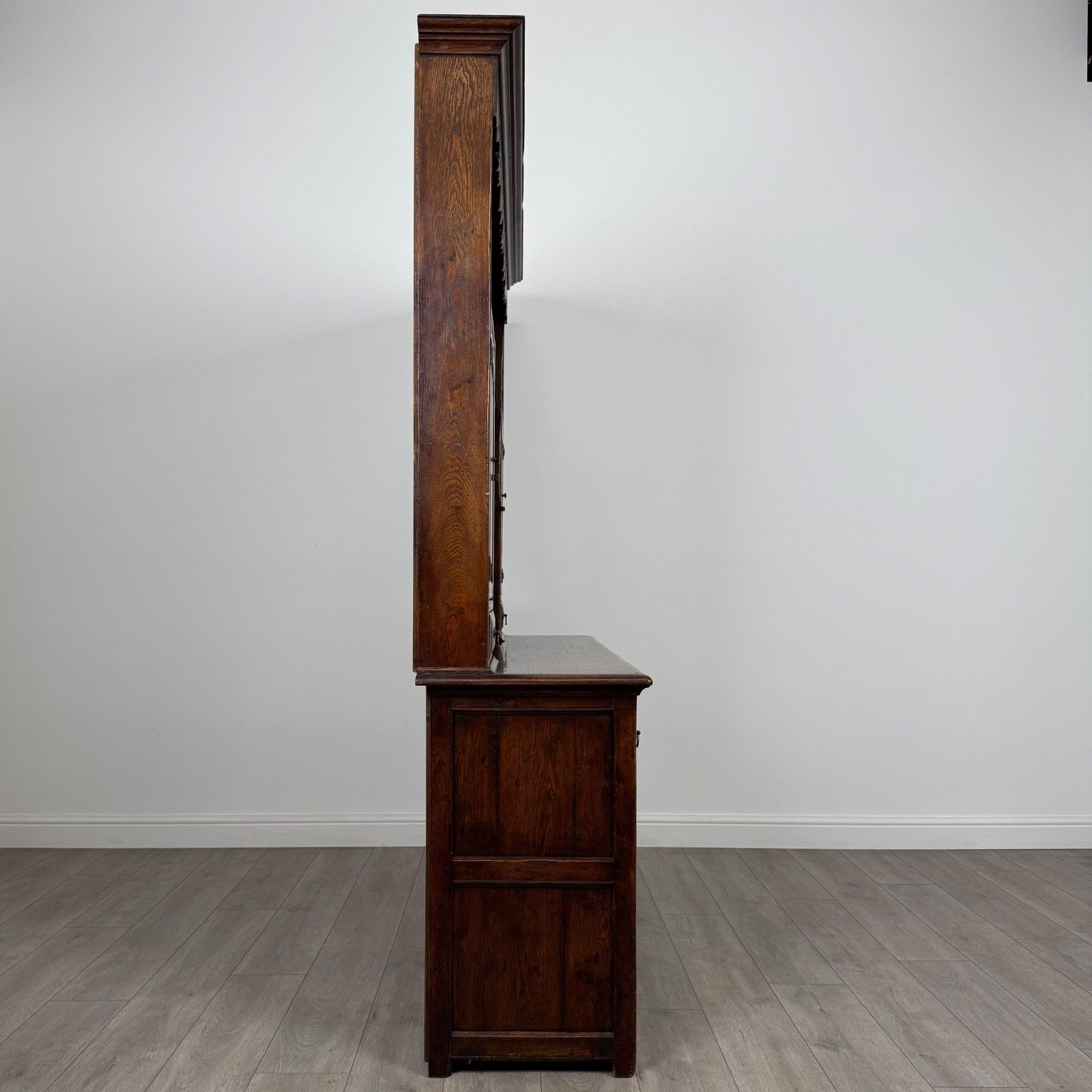Antique 20th Century Fine Quality Traditional Oak Dresser photo vintage