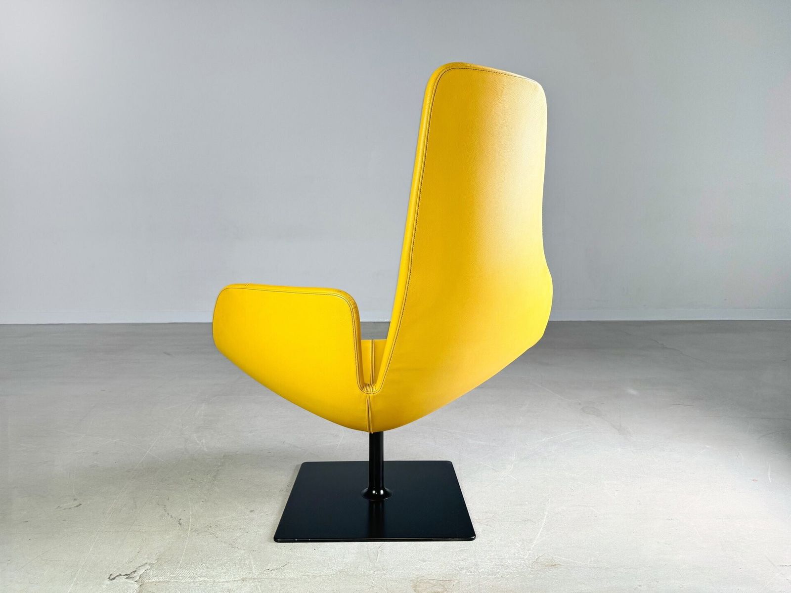 Original Moroso Armchair Leather Yellow Patricia Urquiola Swivel photo 1290.0