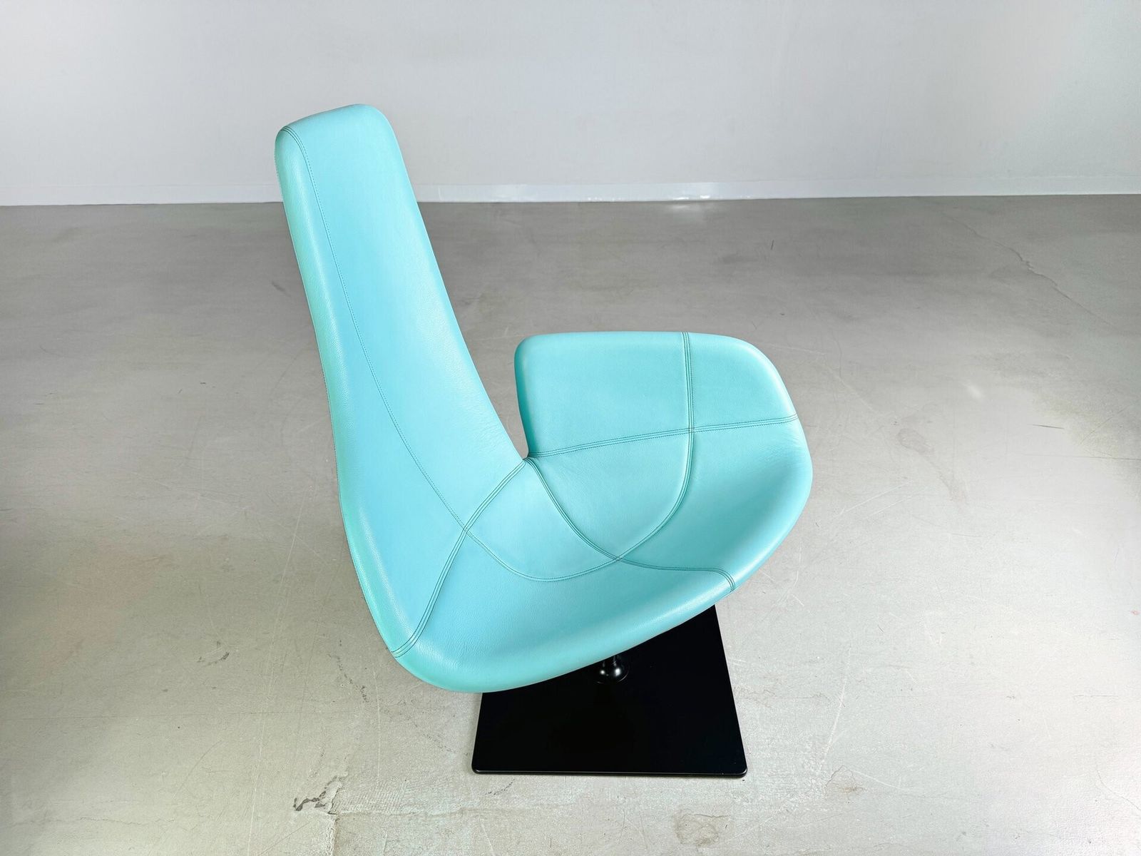 Original Moroso Armchair Leather Blue Turquoise Patricia Urquiola Swivel photo furniture