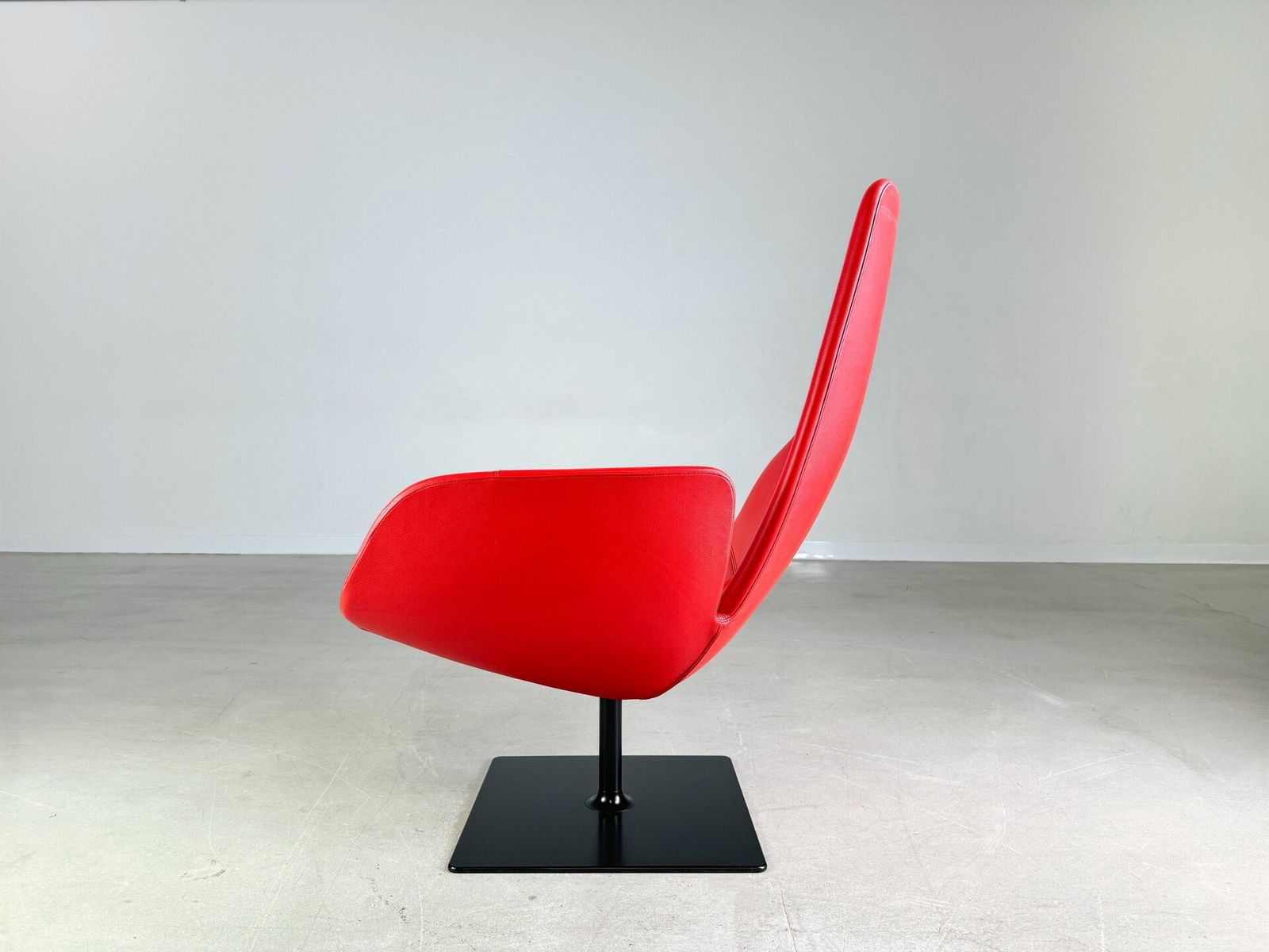 Original Moroso Armchair Leather Red Patricia Urquiola Swivel photo vintage