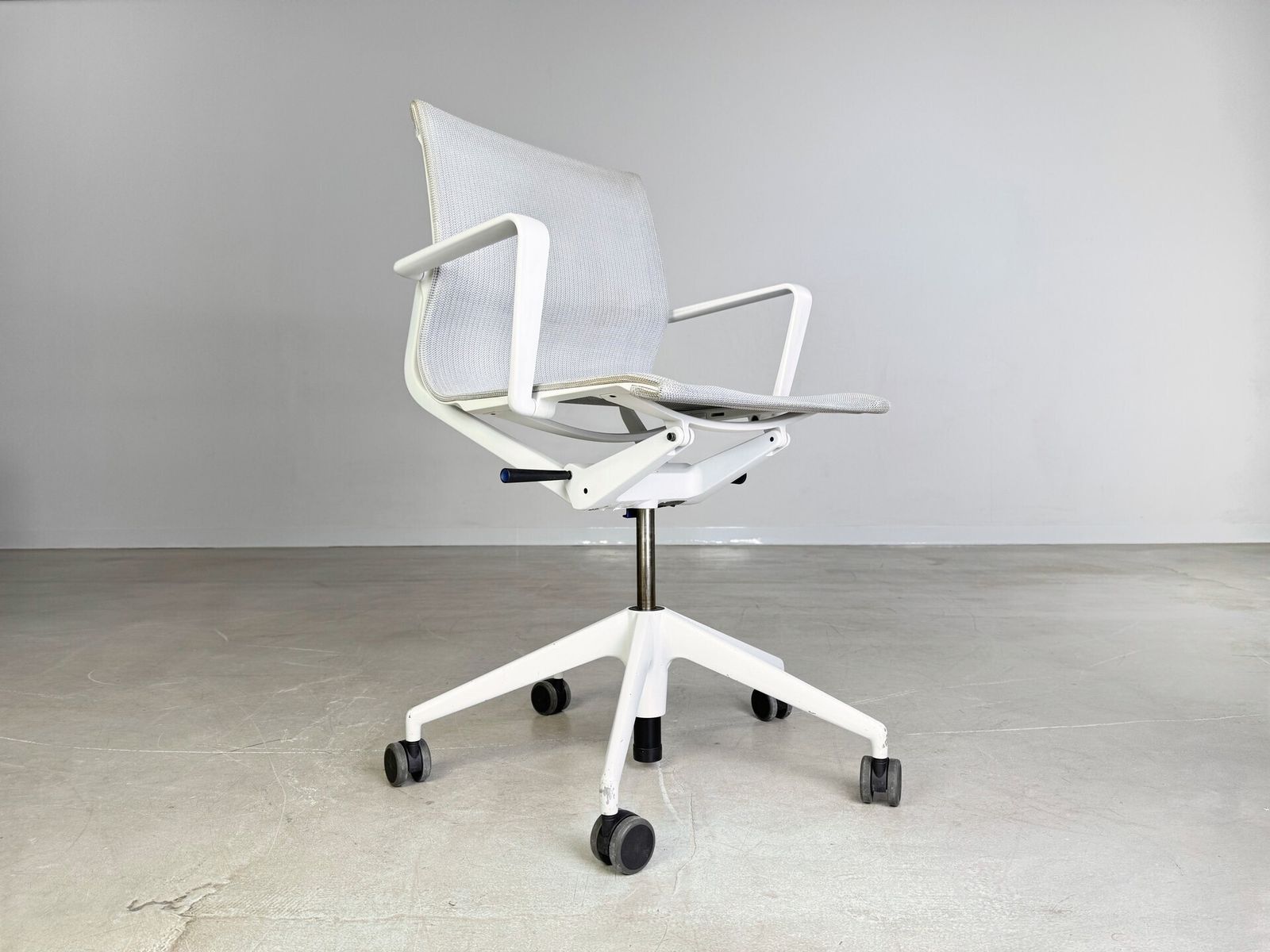 Original Vitra Physix Office Chair Trioknit Gray Grey Armchair photo furniture