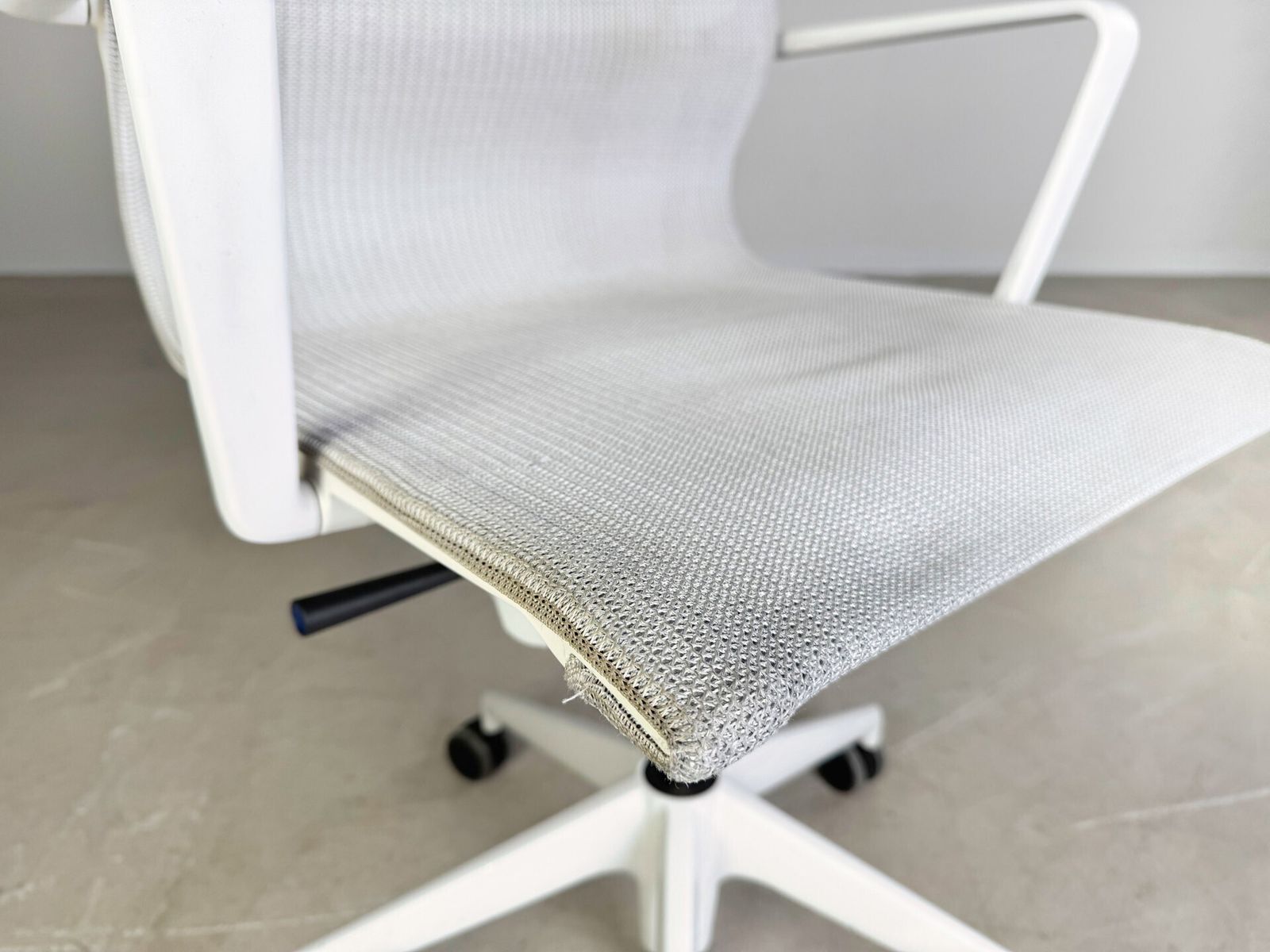 Original Vitra Physix Office Chair Trioknit Gray Grey Armchair photo vinterior
