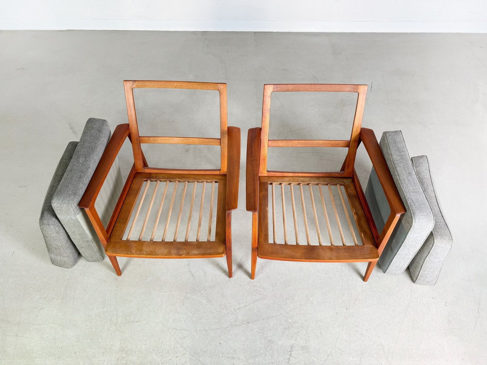 photo furniture Set Of 2 Midcentury Easy Chair Knoll Antimott Teak 1960