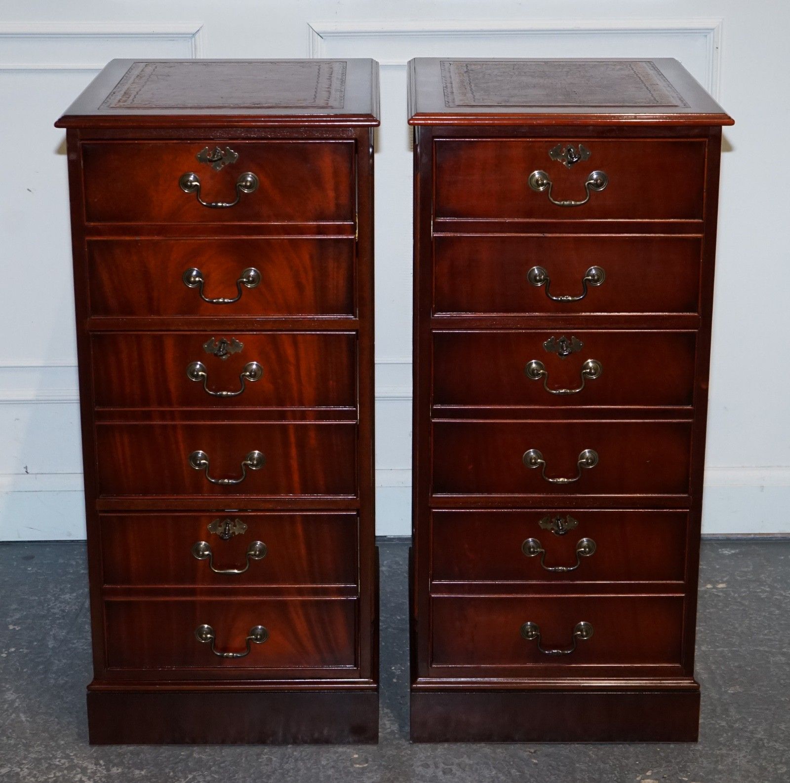 Pair Of Filling Cabinets Burgundy Leather Gold Embossed Top 3 Spacious Drawers photo 1250.0