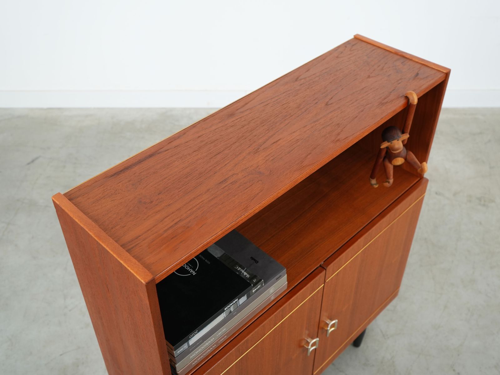 Teak Bookcase, Danish Design, 1970s, Production: Denmark photo vinterior