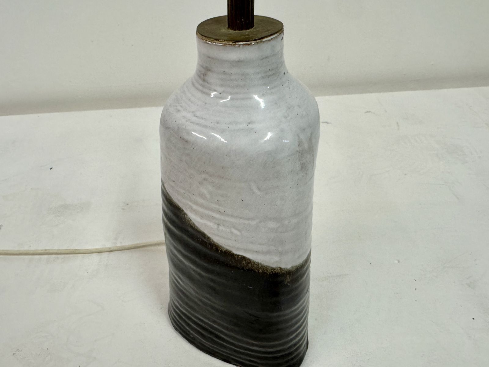 photo furniture Mid Century Glazed Pottery Table Lamp, 1960s