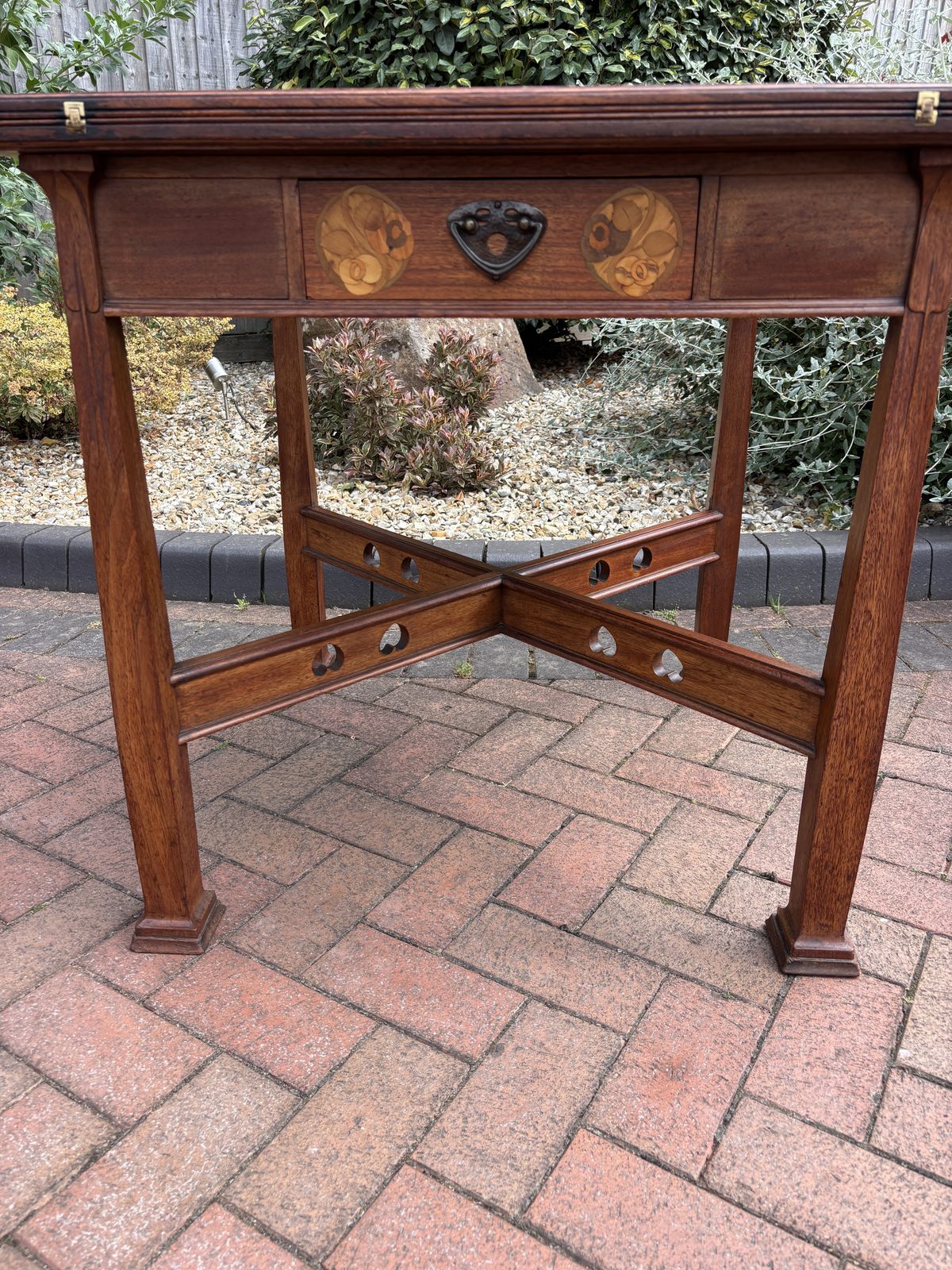 photo furniture Arts & Crafts Walnut Card Table