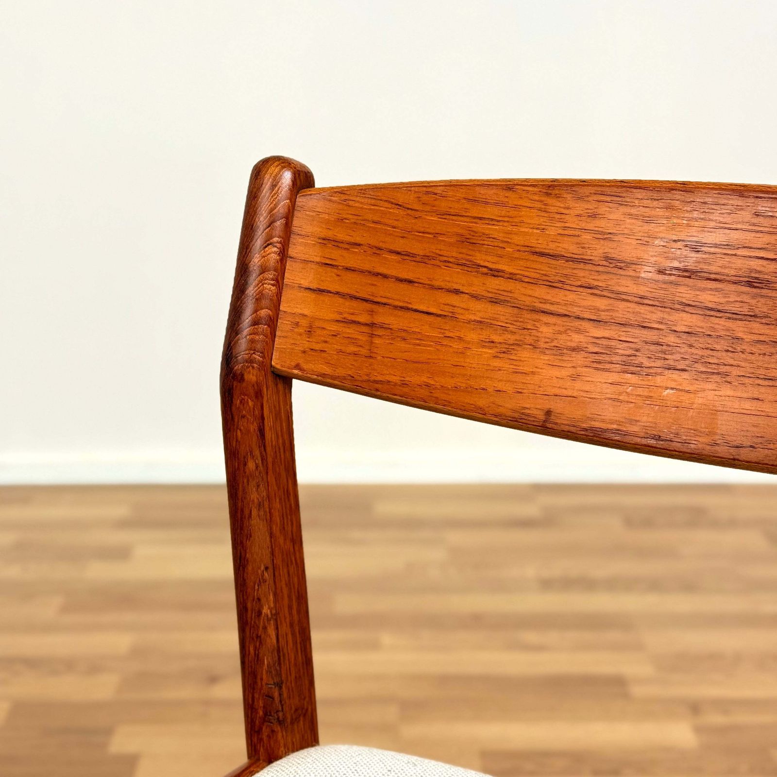 691.0 Set Of 2 Dining Chairs In Teak By Erik Kirkegaard photo