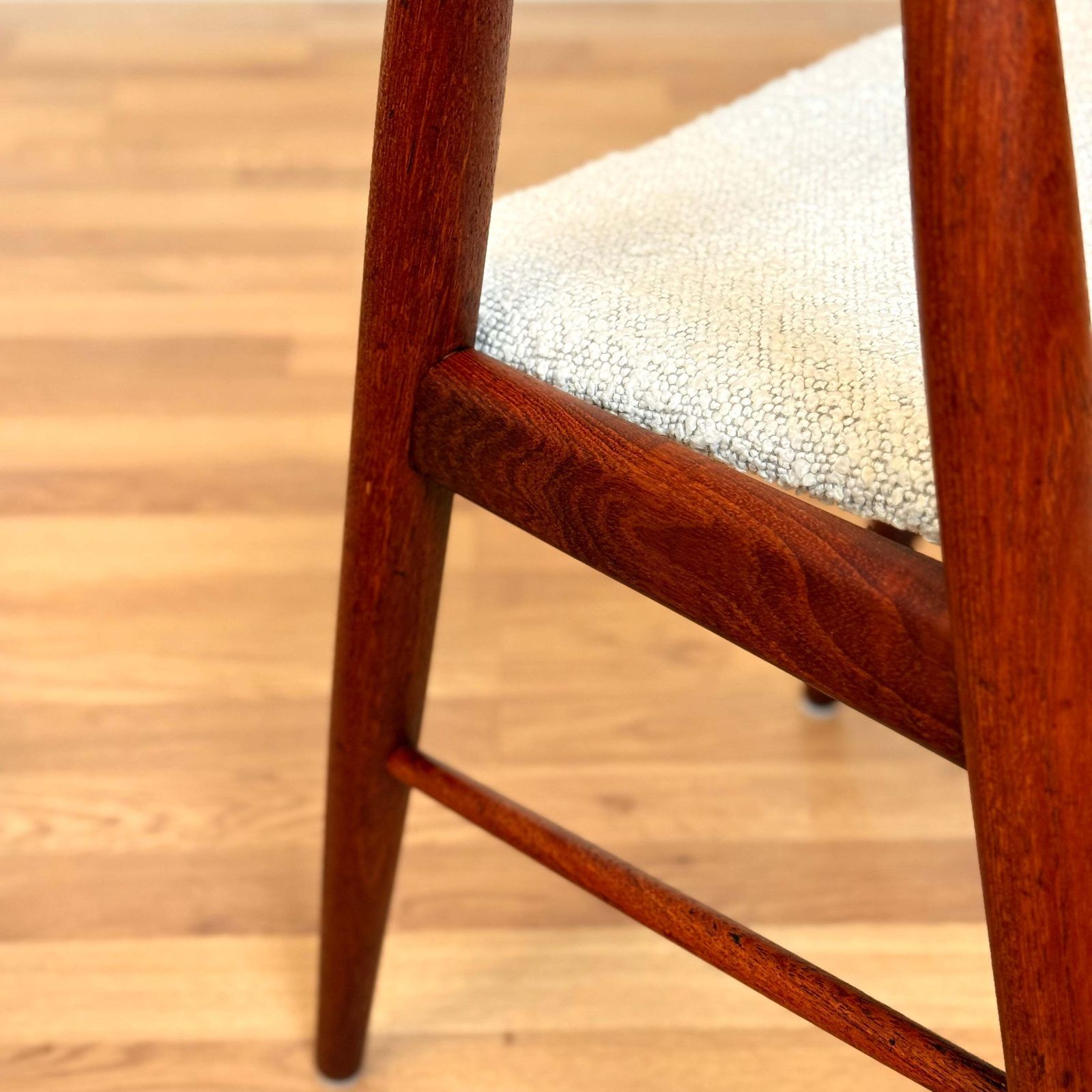 Set Of 4 Chairs In Teak, By Ejner Larsen & Aksel Bender Madsen, 1950s 60s, Denmark photo Furniture