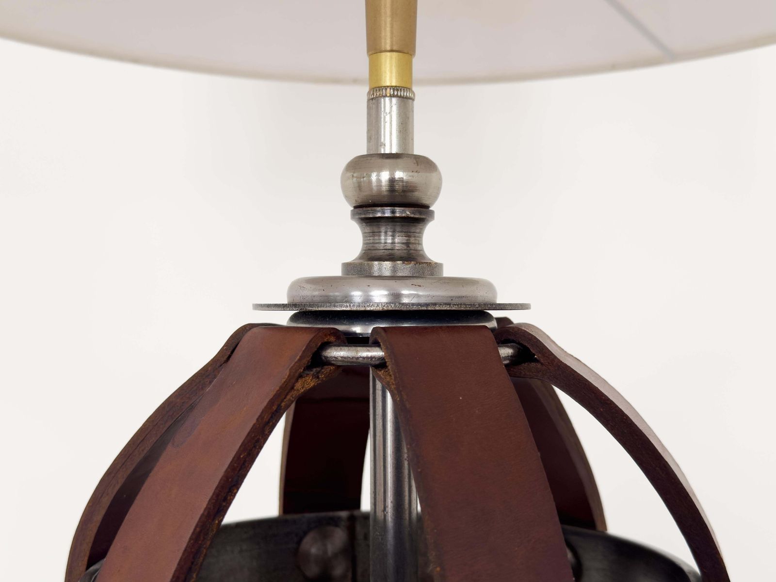 Jean Pierre Ryckaert, 20th Century Table Lamp In Burgundy Leather & Metal, 1950 photo for sale