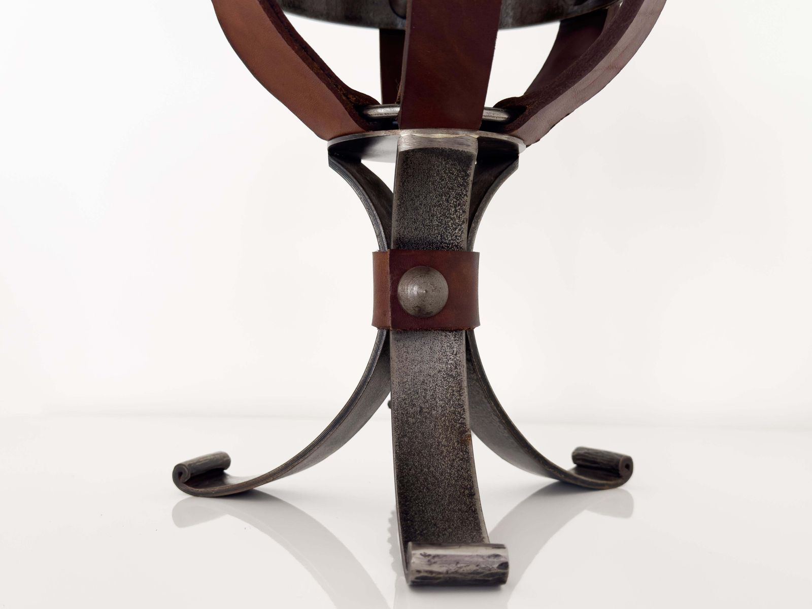 Jean Pierre Ryckaert, 20th Century Table Lamp In Burgundy Leather & Metal, 1950 photo Lighting
