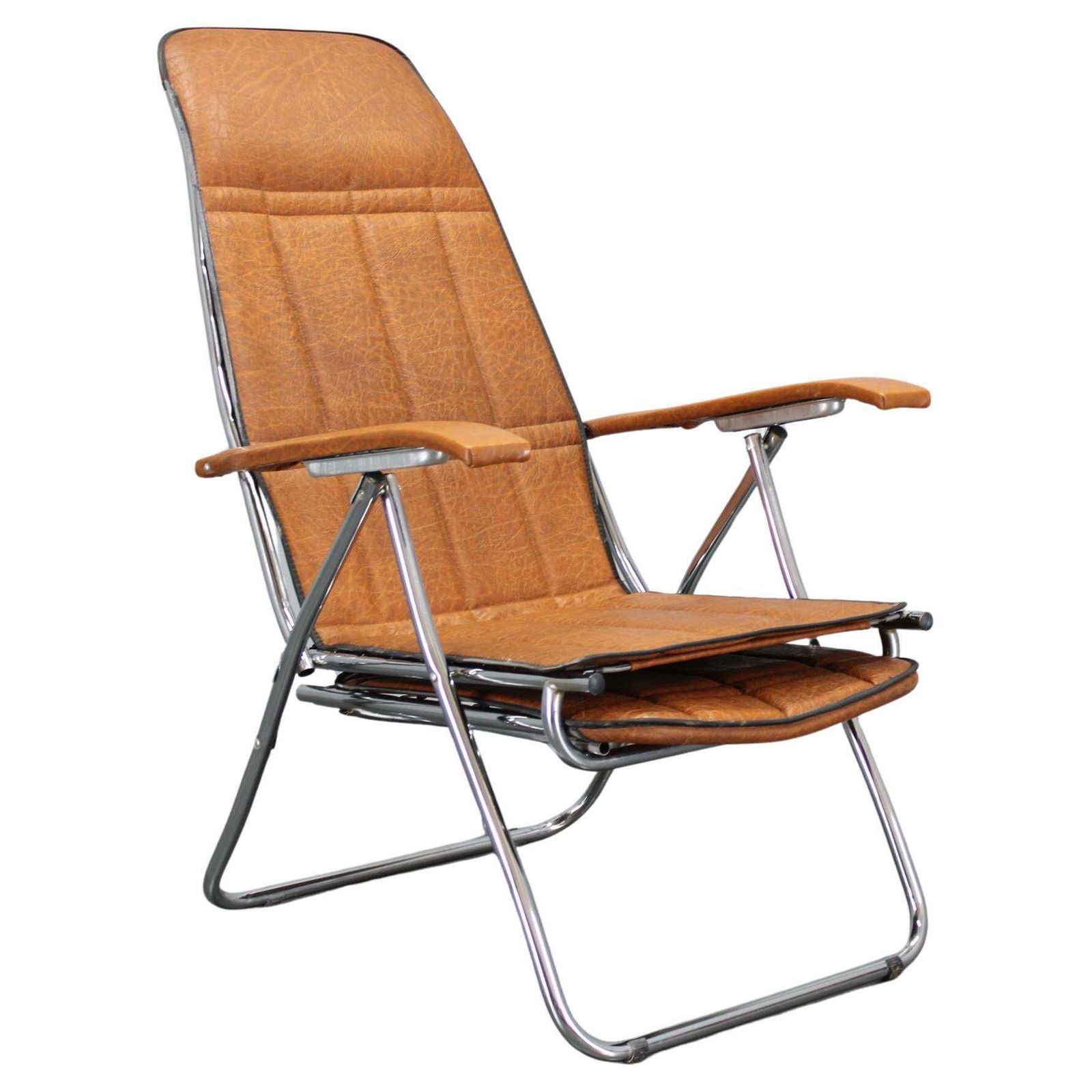 1970s Italian Folding Lounge Chair With Leatherette Upholster