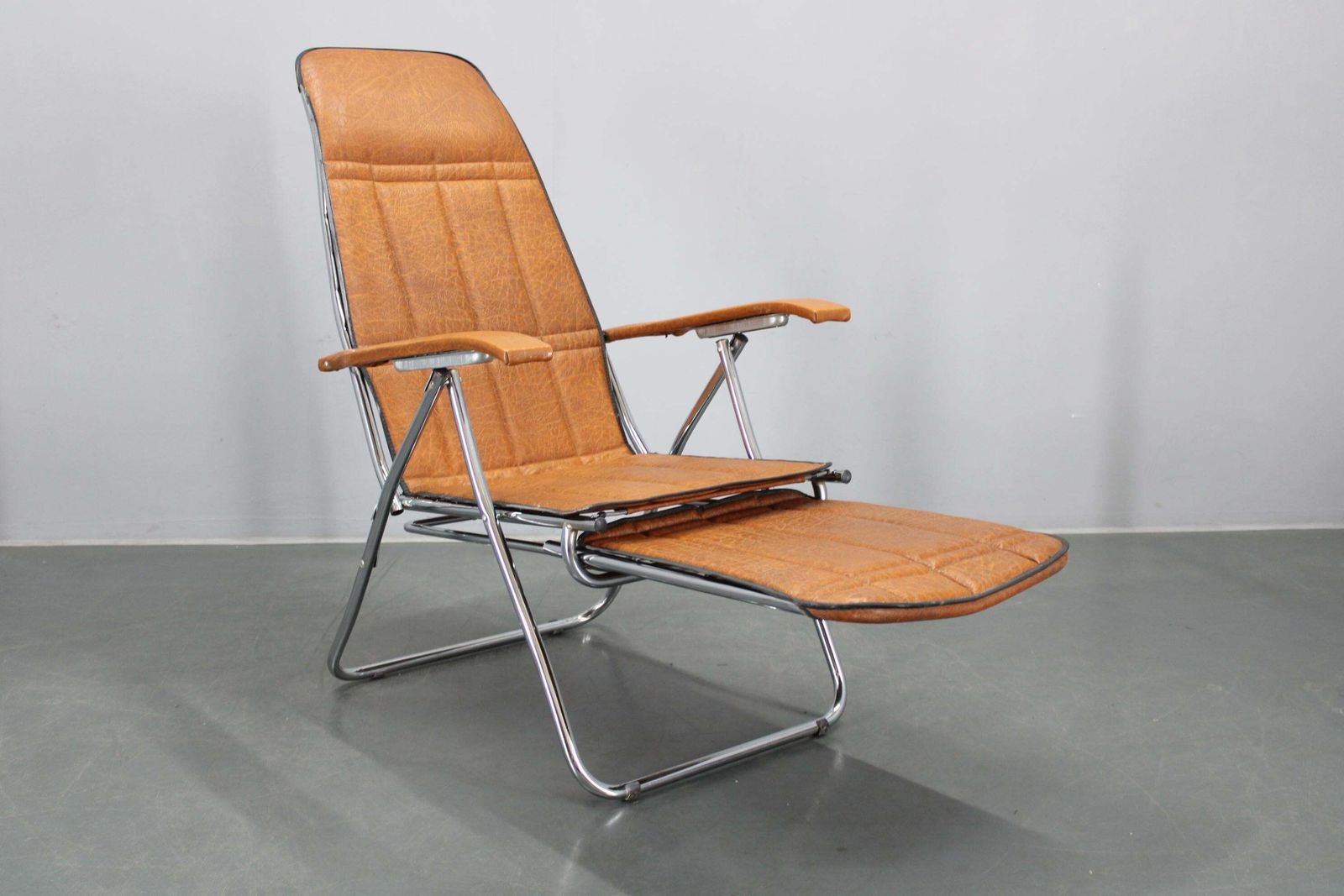 1970s Italian Folding Lounge Chair With Leatherette Upholster photo furniture