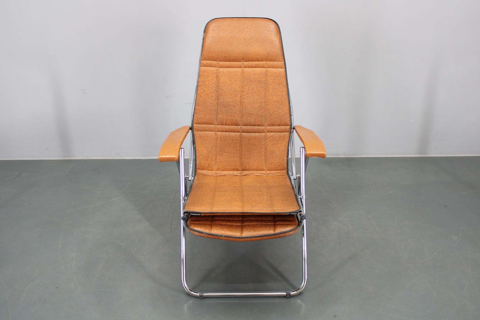 1970s Italian Folding Lounge Chair With Leatherette Upholster photo Furniture