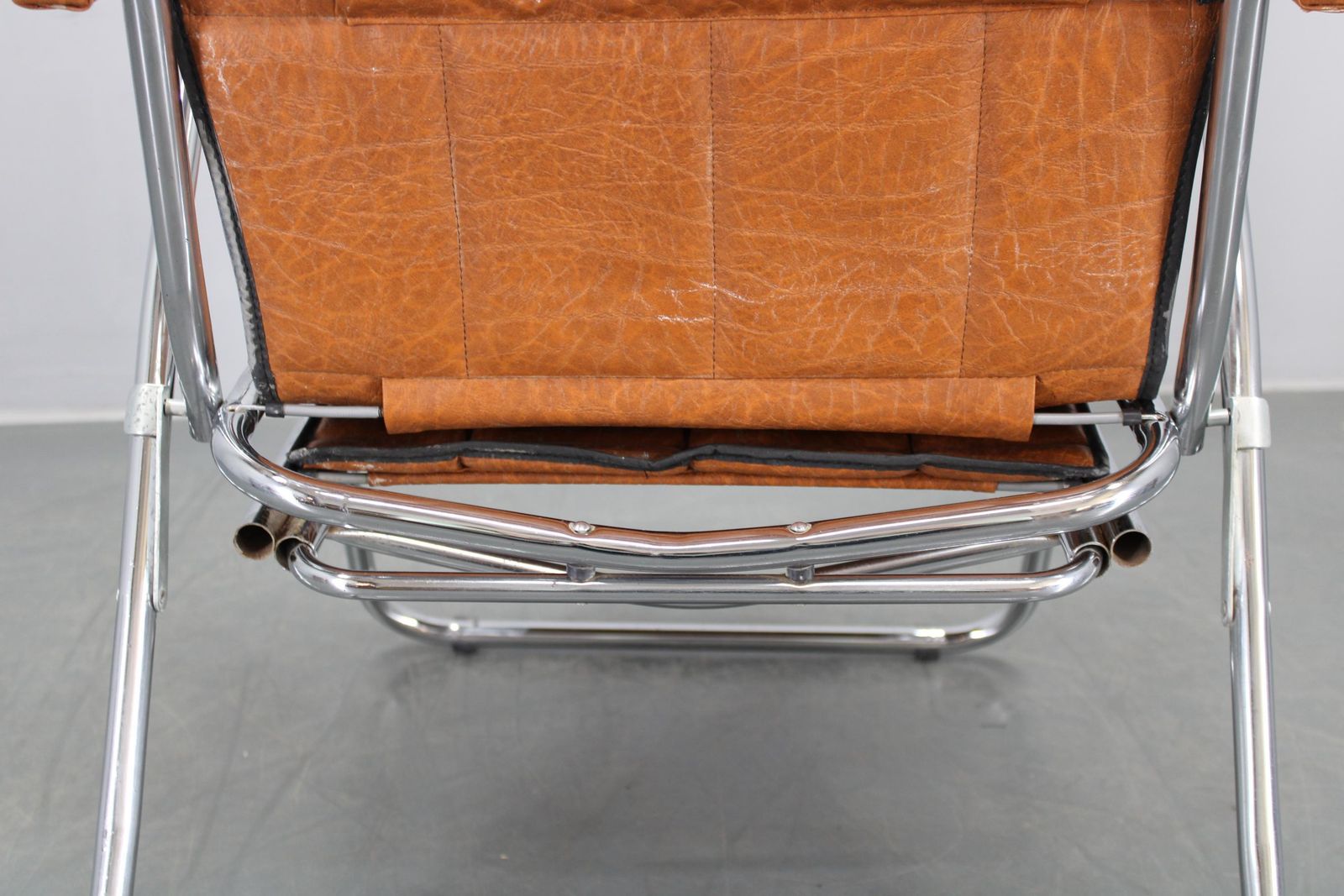 photo vintage 1970s Italian Folding Lounge Chair With Leatherette Upholster