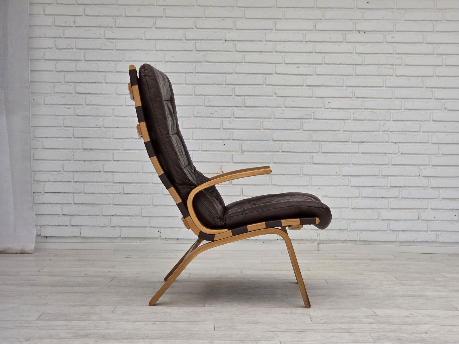 photo vintage 1970s, Danish Design By Farstrup, Set Of 2 Armchairs, Furniture Leather, Bent Wood.