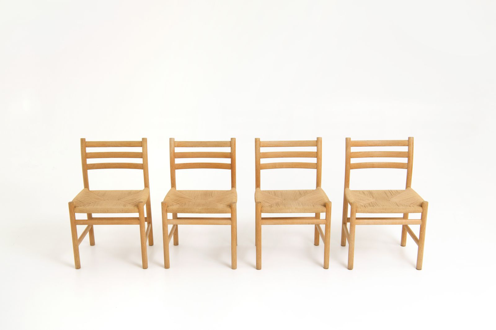 Set Of 4 Dining Chairs   Model 350   Poul Volther