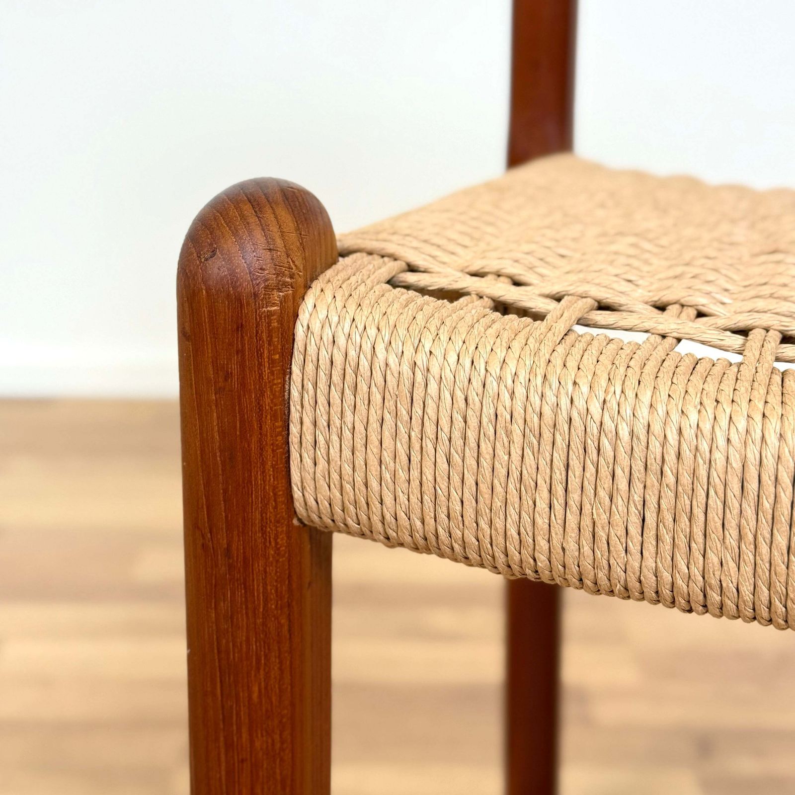 Set Of 6 Dining Chairs In Teak By Emc Møbler photo vintage