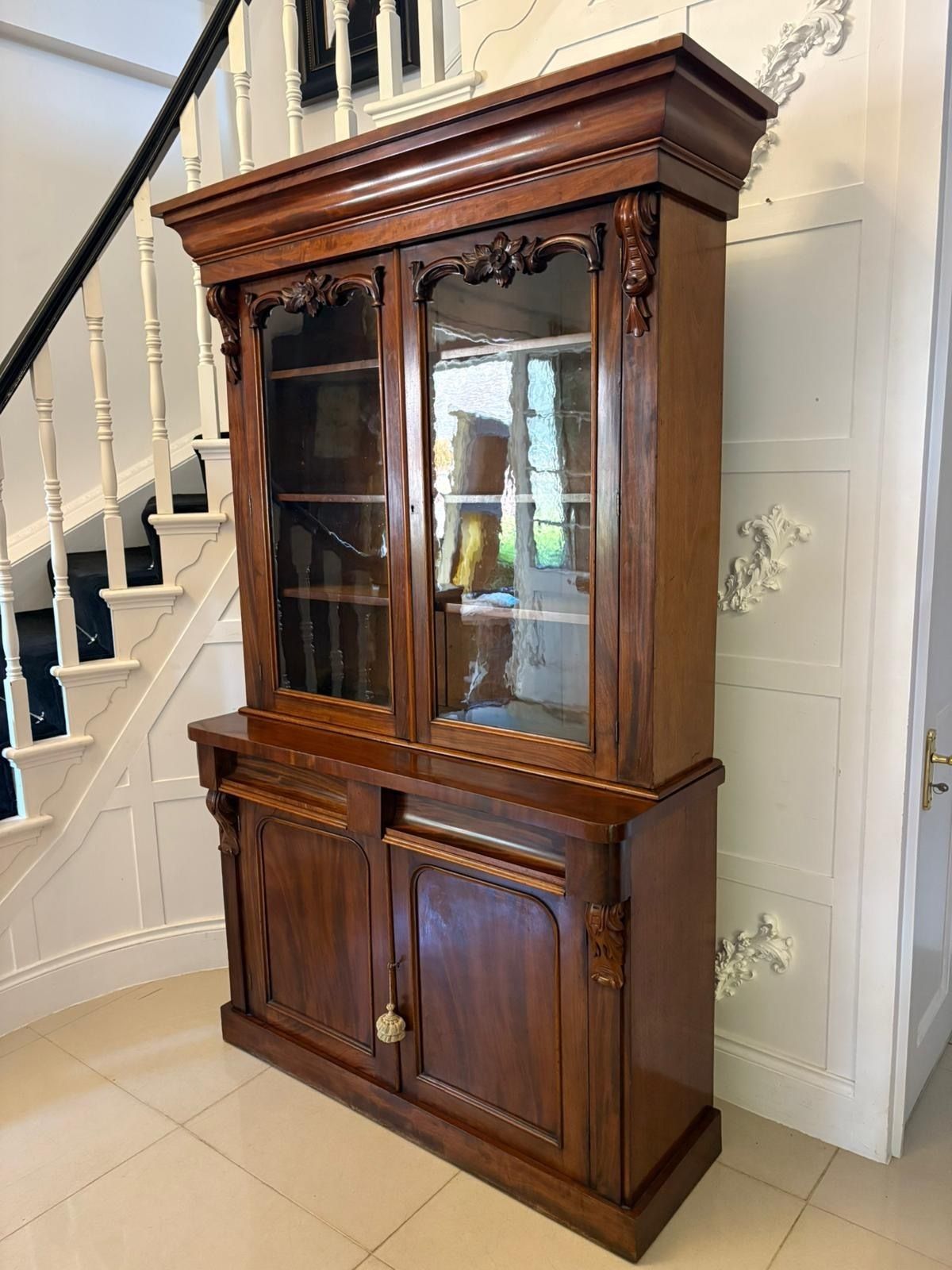 photo furniture Superb Quality Antique 19th Century Figured Mahogany Bookcase