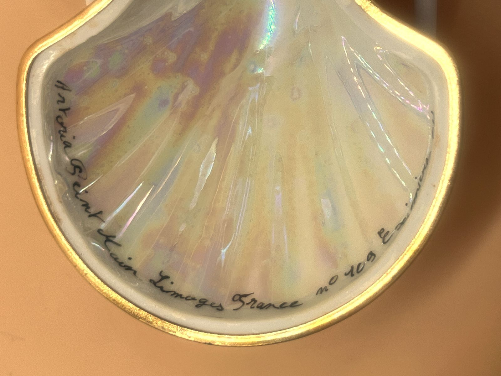 Eximious Artoria Limoges Porcelain France Large Clam Shell With Luster Design Hand Painted Trinket / Jewelry Box With Clasp Fastener. photo furniture