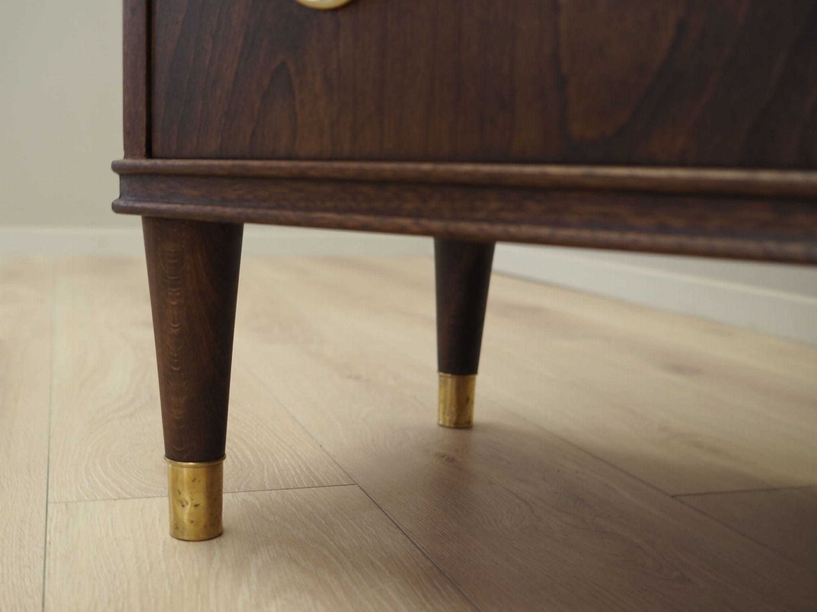 photo vintage Walnootfineer Ladekast, Deens Design, Ca. Jaren 1960, Productie: Denemarken