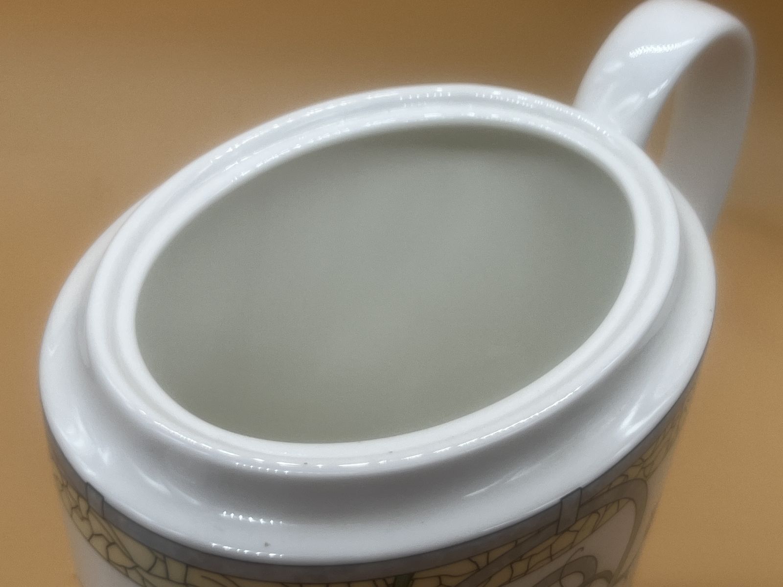 Large Wedgwood Pottery Aegina Design 2 Pint Capacity Coffee Pot. photo 295.0
